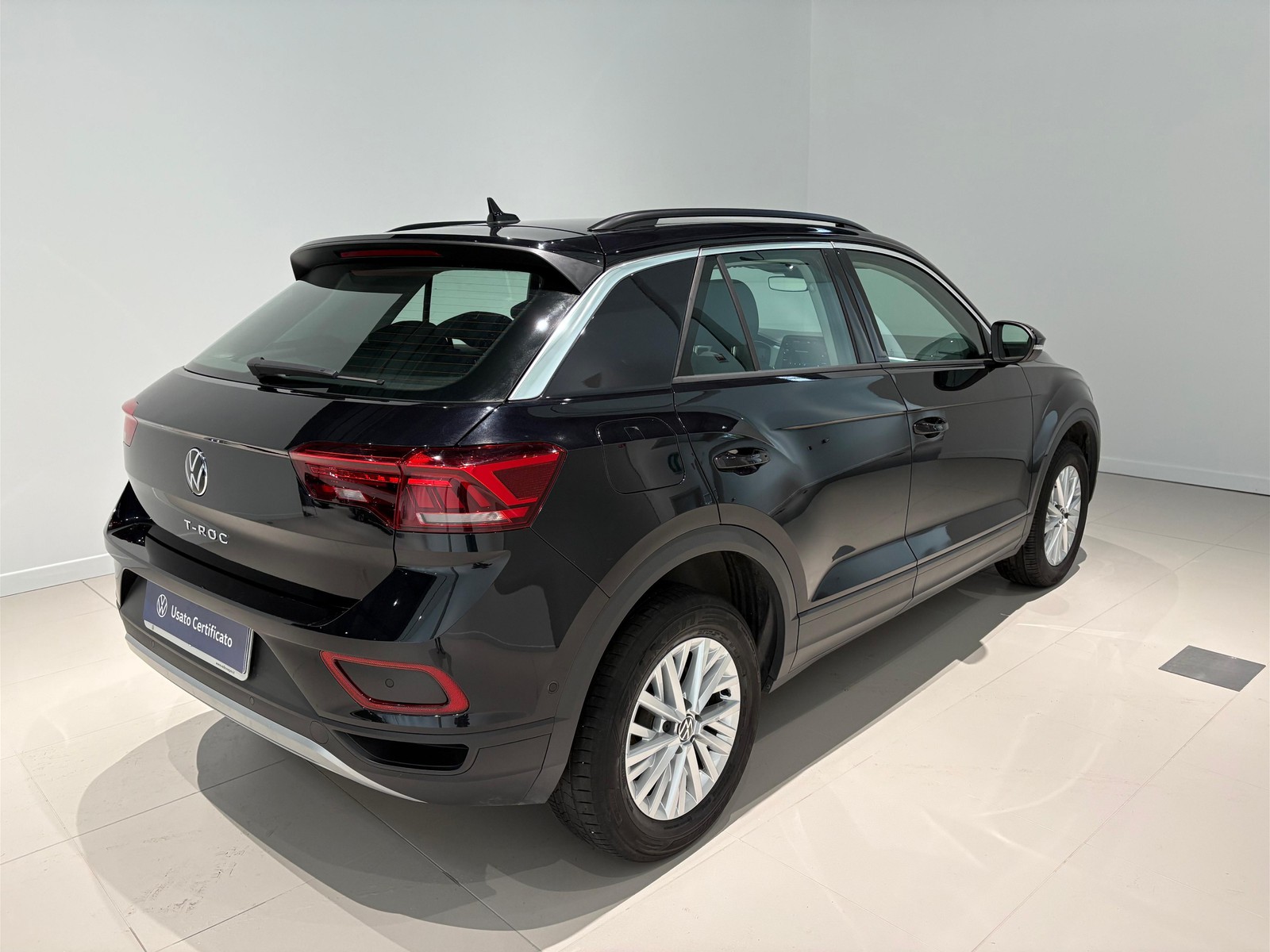 6 - Volkswagen T-Roc 2.0 tdi scr 150cv life dsg
