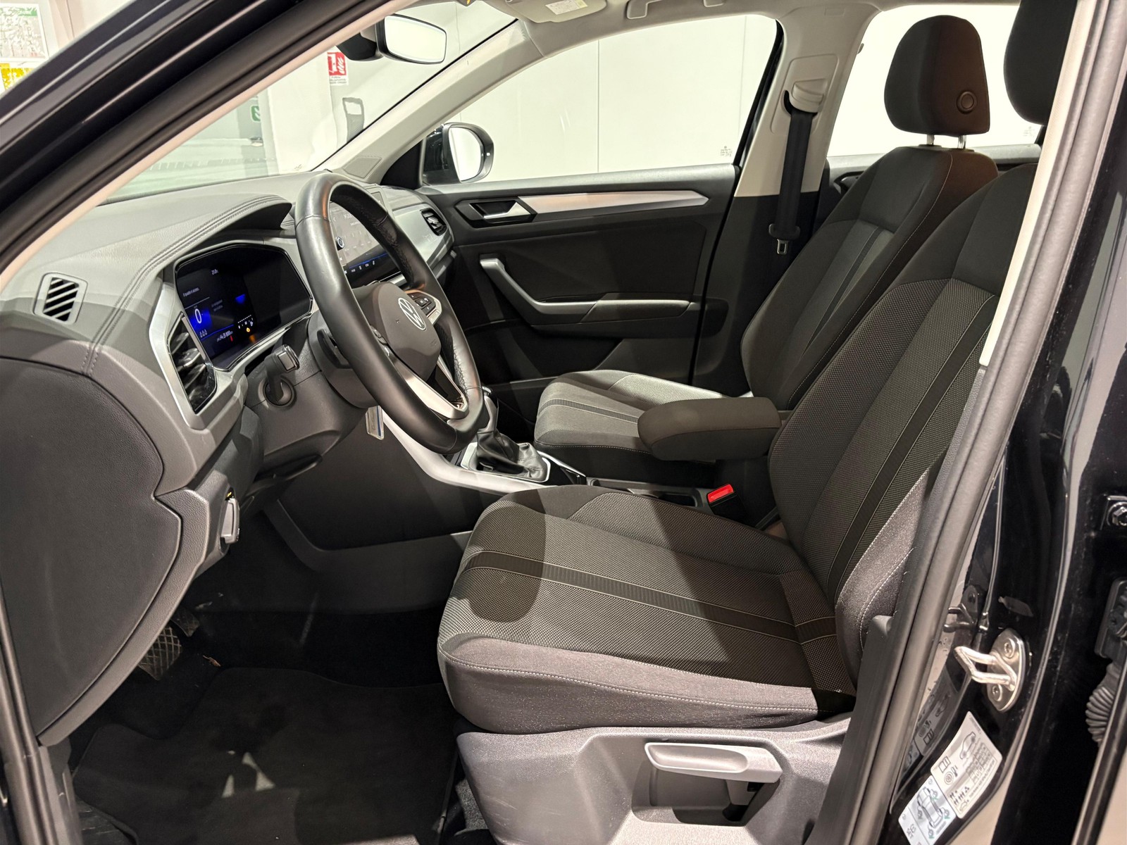 11 - Volkswagen T-Roc 2.0 tdi scr 150cv life dsg