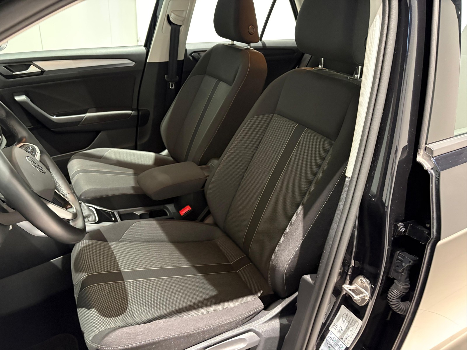 12 - Volkswagen T-Roc 2.0 tdi scr 150cv life dsg