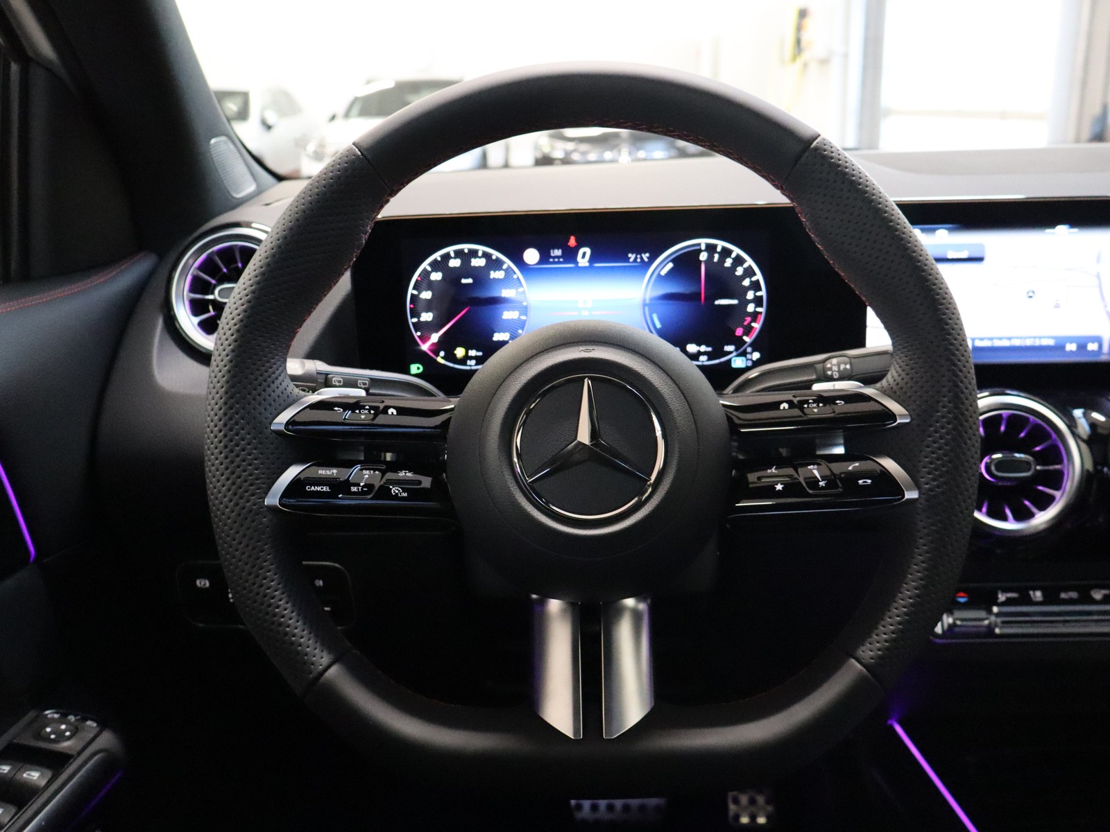 17 - Mercedes GLA 250 e plug-in-hybrid amg line extra 8g-dct