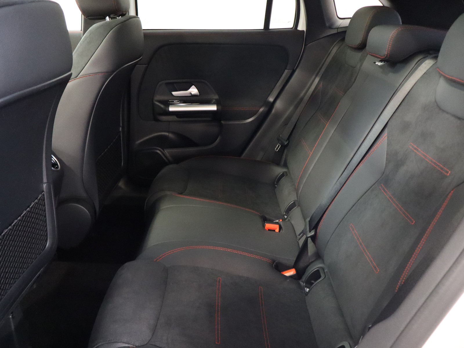 8 - Mercedes GLA 250 e plug-in-hybrid amg line extra 8g-dct