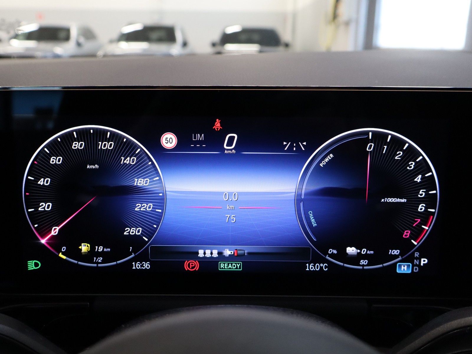 9 - Mercedes GLA 250 e plug-in-hybrid amg line extra 8g-dct