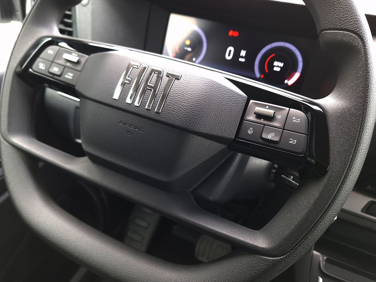 22 - Fiat Professional Scudo Serie 3 Ulysse Combi M1- L3h1 2.2 Multijet 4 - 180cv At8 S&S
