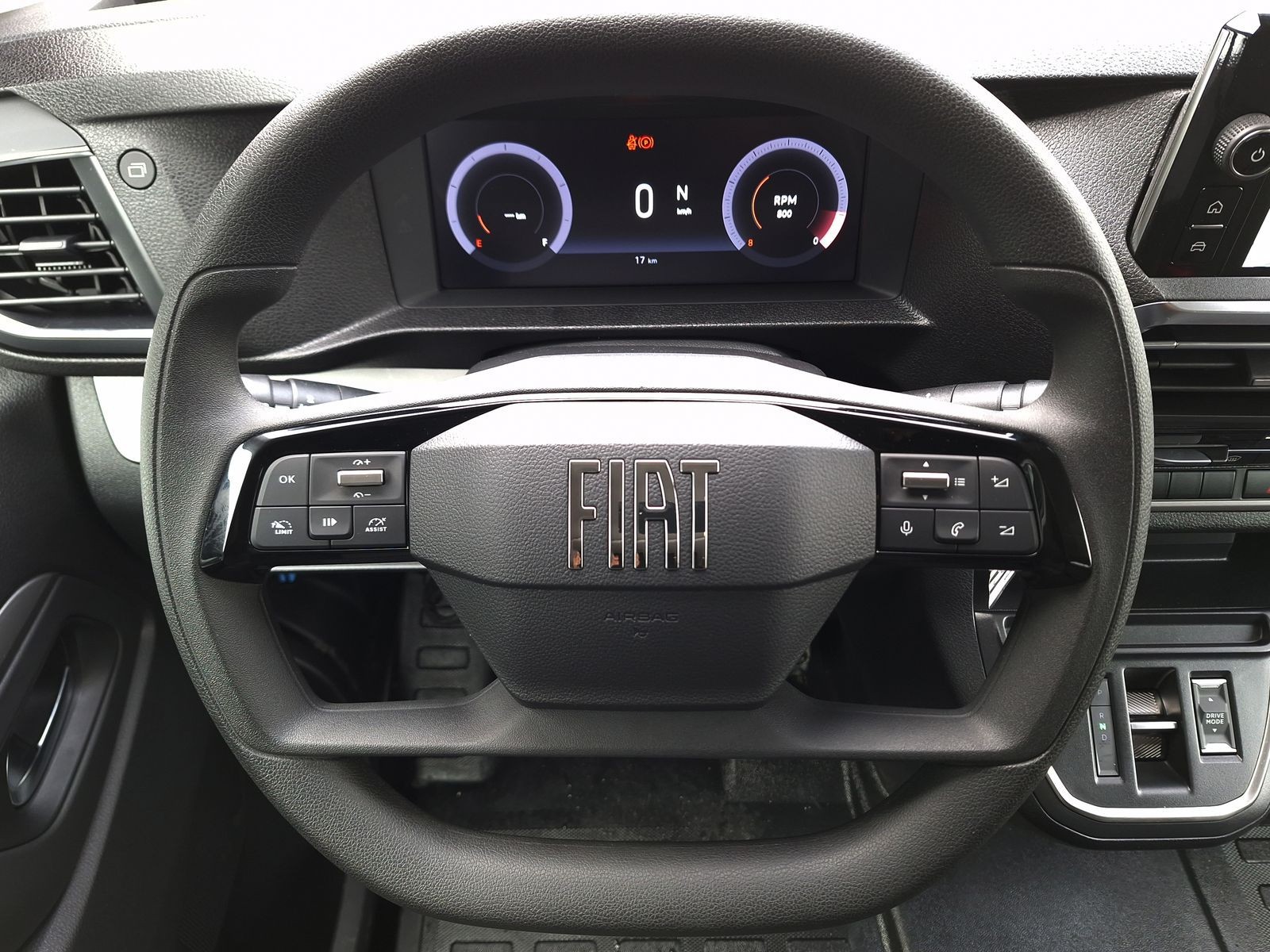 10 - Fiat Professional Scudo Serie 3 Ulysse Combi M1- L3h1 2.2 Multijet 4 - 180cv At8 S&S