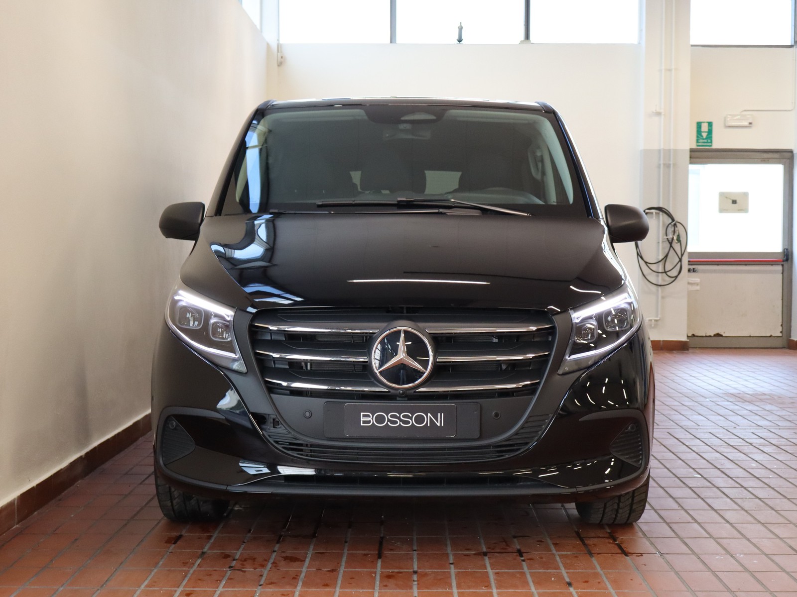 2 - Mercedes Vans Vito Tourer SELECT 116 CDI Extralong