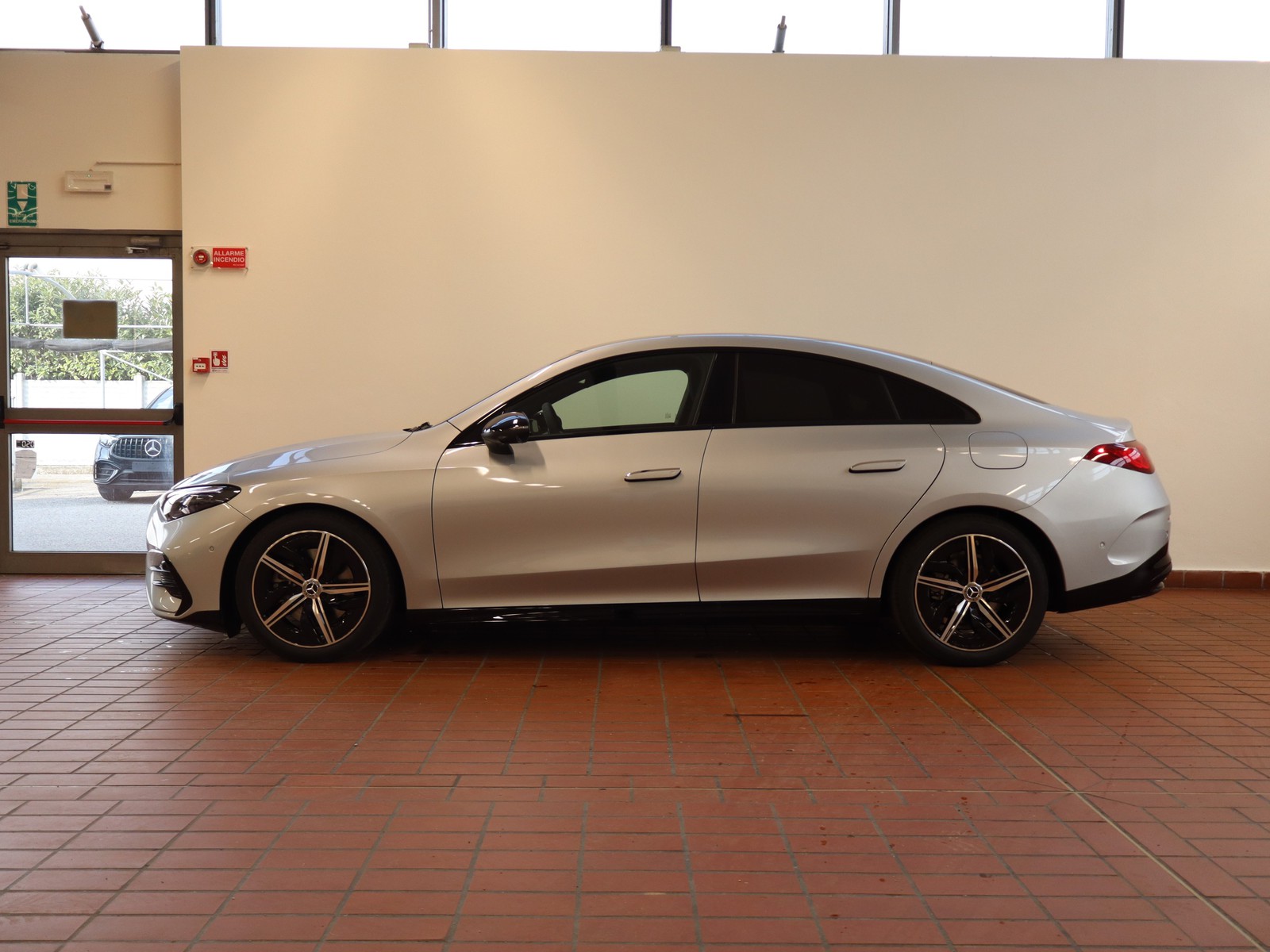 3 - Mercedes CLA 200 advanced plus 4matic auto