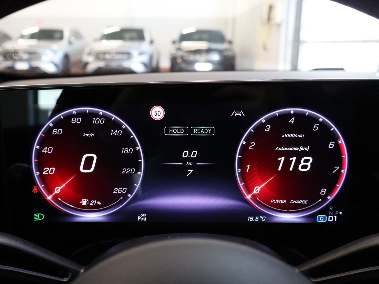 9 - Mercedes CLA 200 advanced plus 4matic auto