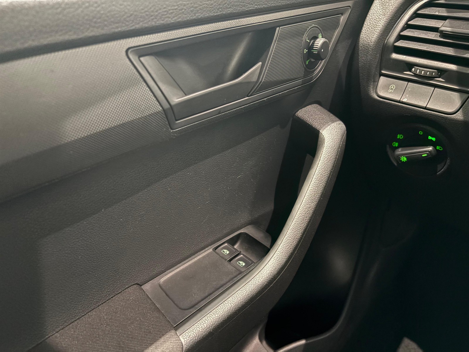 15 - Skoda Fabia 5 porte 1.0 mpi 60cv business my19