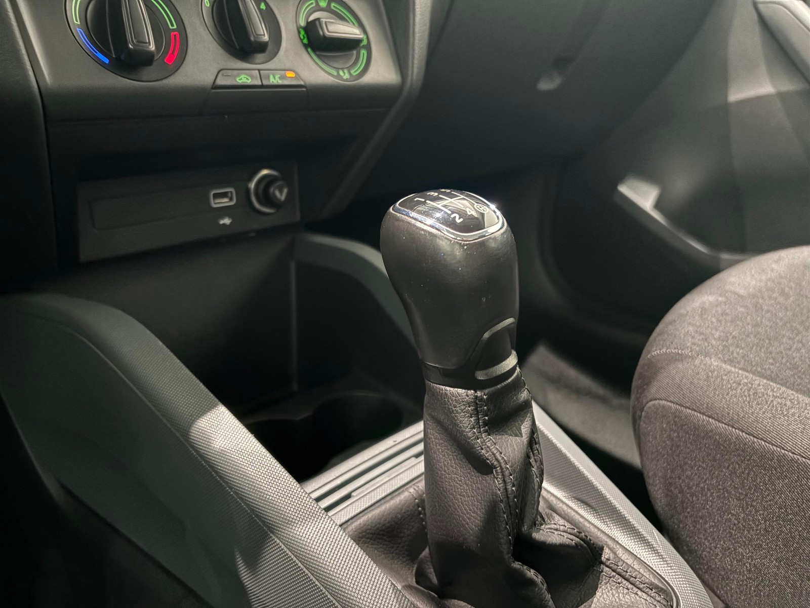 23 - Skoda Fabia 5 porte 1.0 mpi 60cv business my19