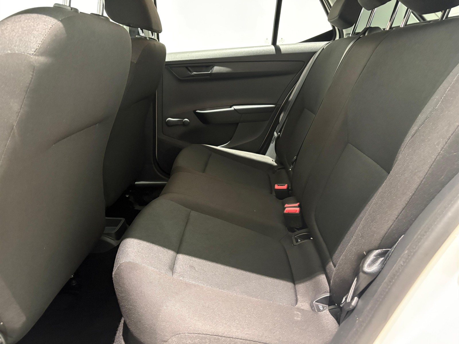 9 - Skoda Fabia 5 porte 1.0 mpi 60cv business my19