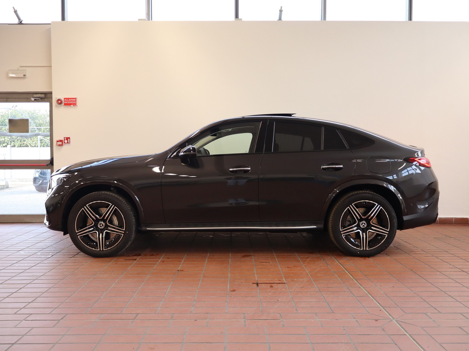 3 - Mercedes GLC coupe 300 de plug in hybrid amg line premium tech 4matic 9g-tronic
