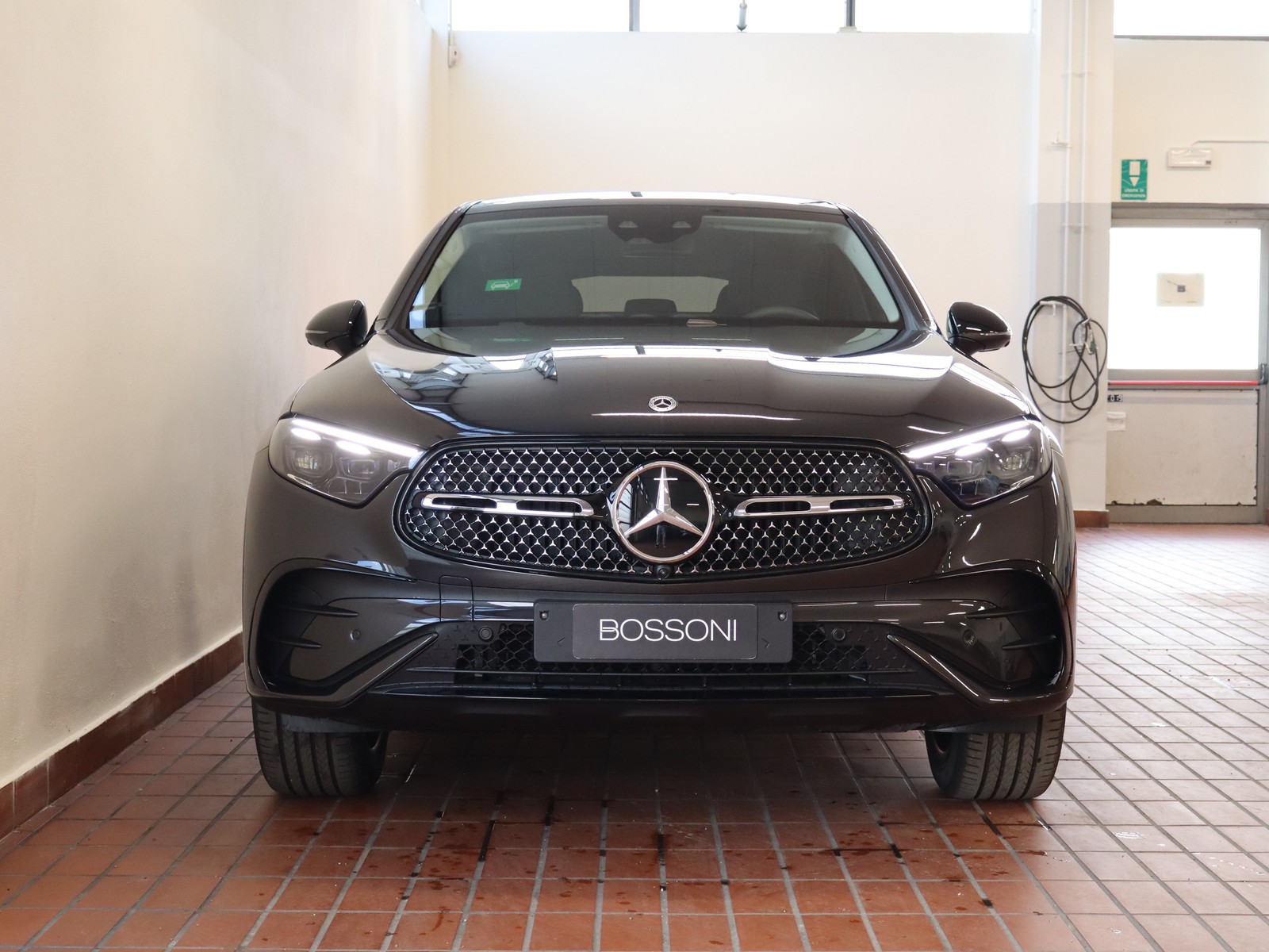 2 - Mercedes GLC coupe 300 de plug in hybrid amg line premium tech 4matic 9g-tronic