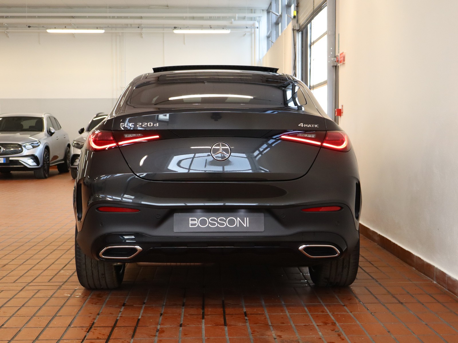 6 - Mercedes GLC coupe 220 d amg line premium 4matic 9g-tronic