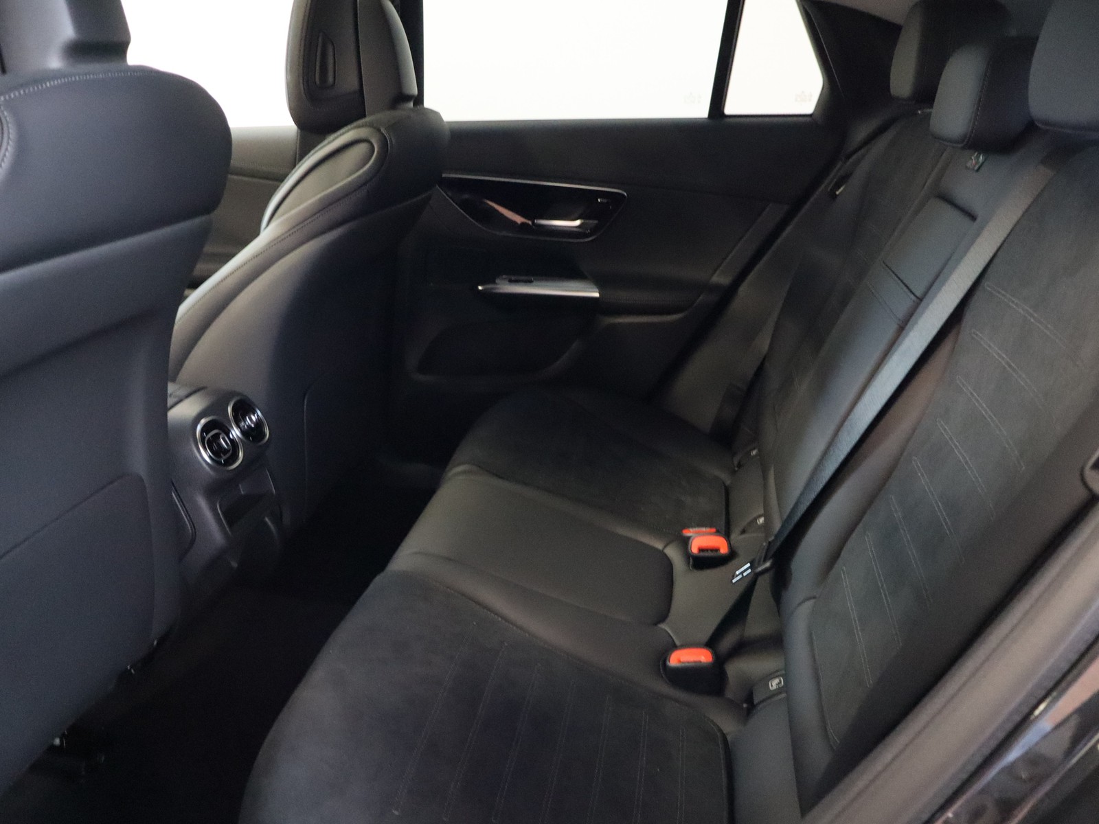 8 - Mercedes GLC coupe 220 d amg line premium 4matic 9g-tronic