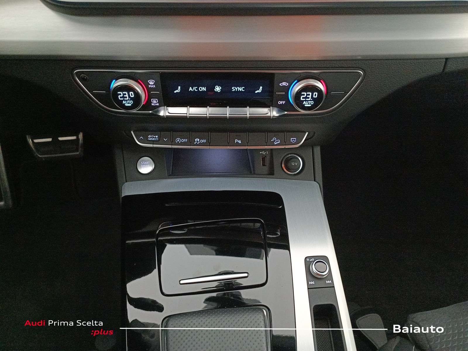 12 - Audi Q5 40 2.0 tdi mhev 12v s line quattro s tronic