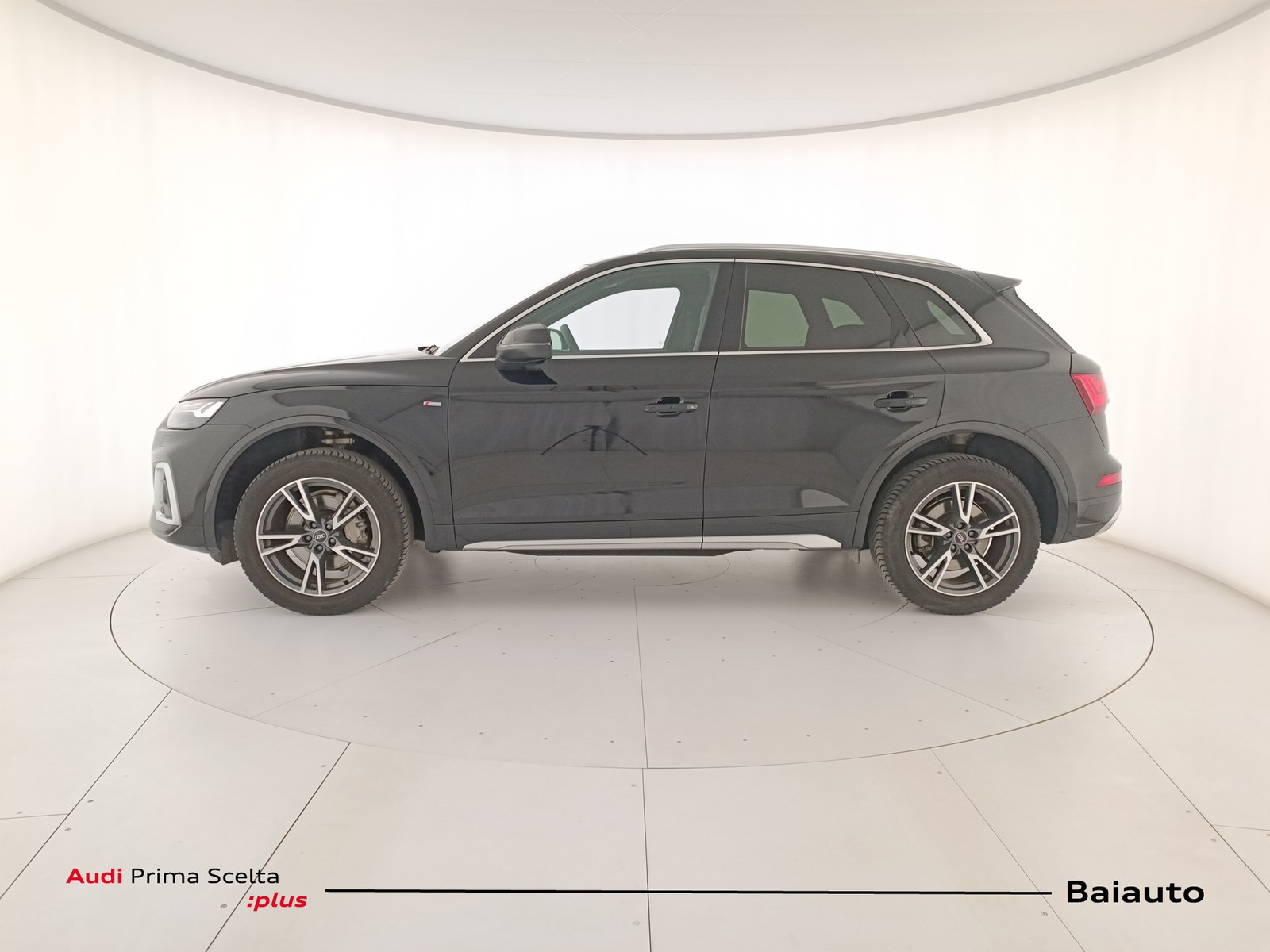 3 - Audi Q5 40 2.0 tdi mhev 12v s line quattro s tronic