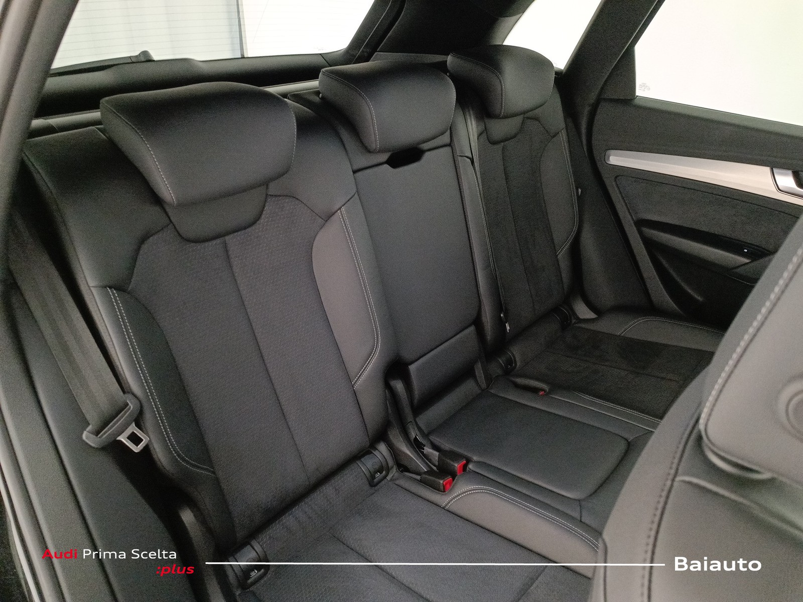 24 - Audi Q5 40 2.0 tdi mhev 12v s line quattro s tronic