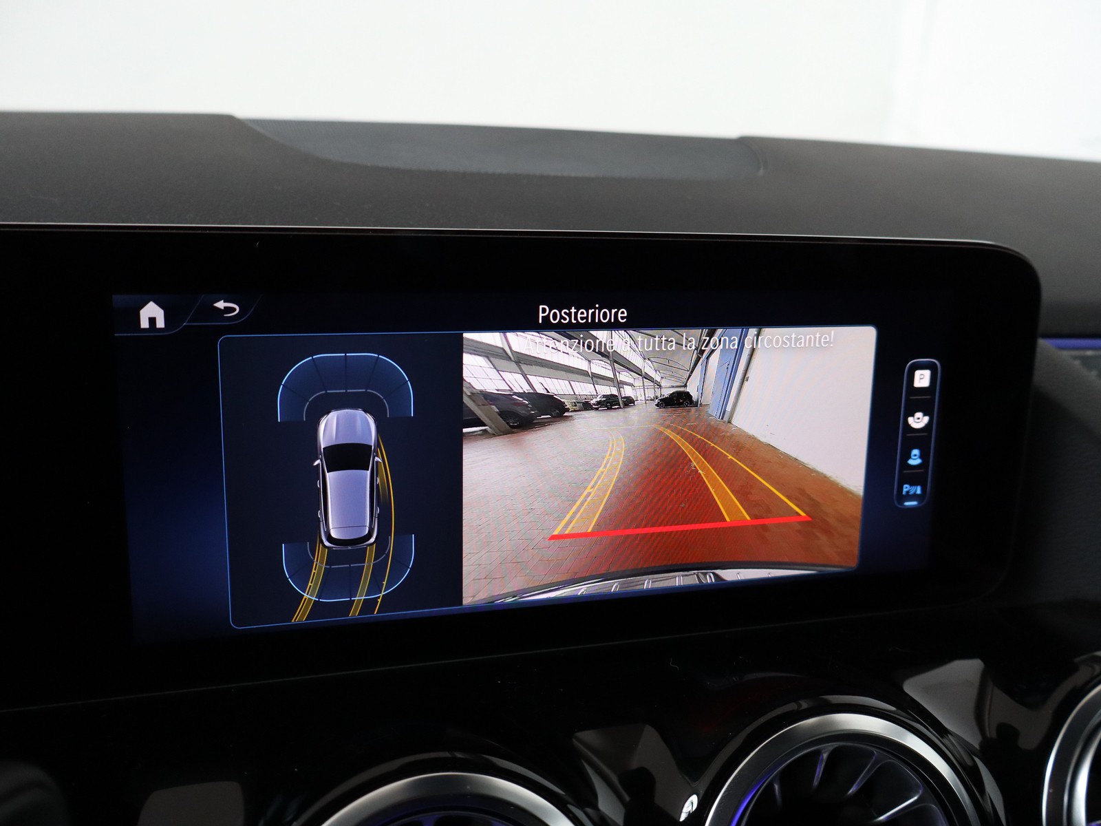 11 - Mercedes GLA 200 d progressive advanced plus 8g-dct