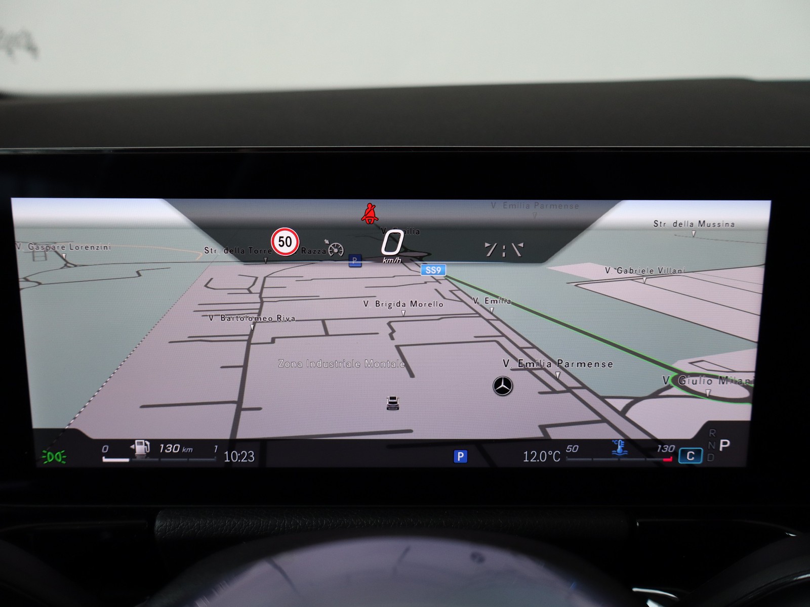 16 - Mercedes GLA 200 d progressive advanced plus 8g-dct