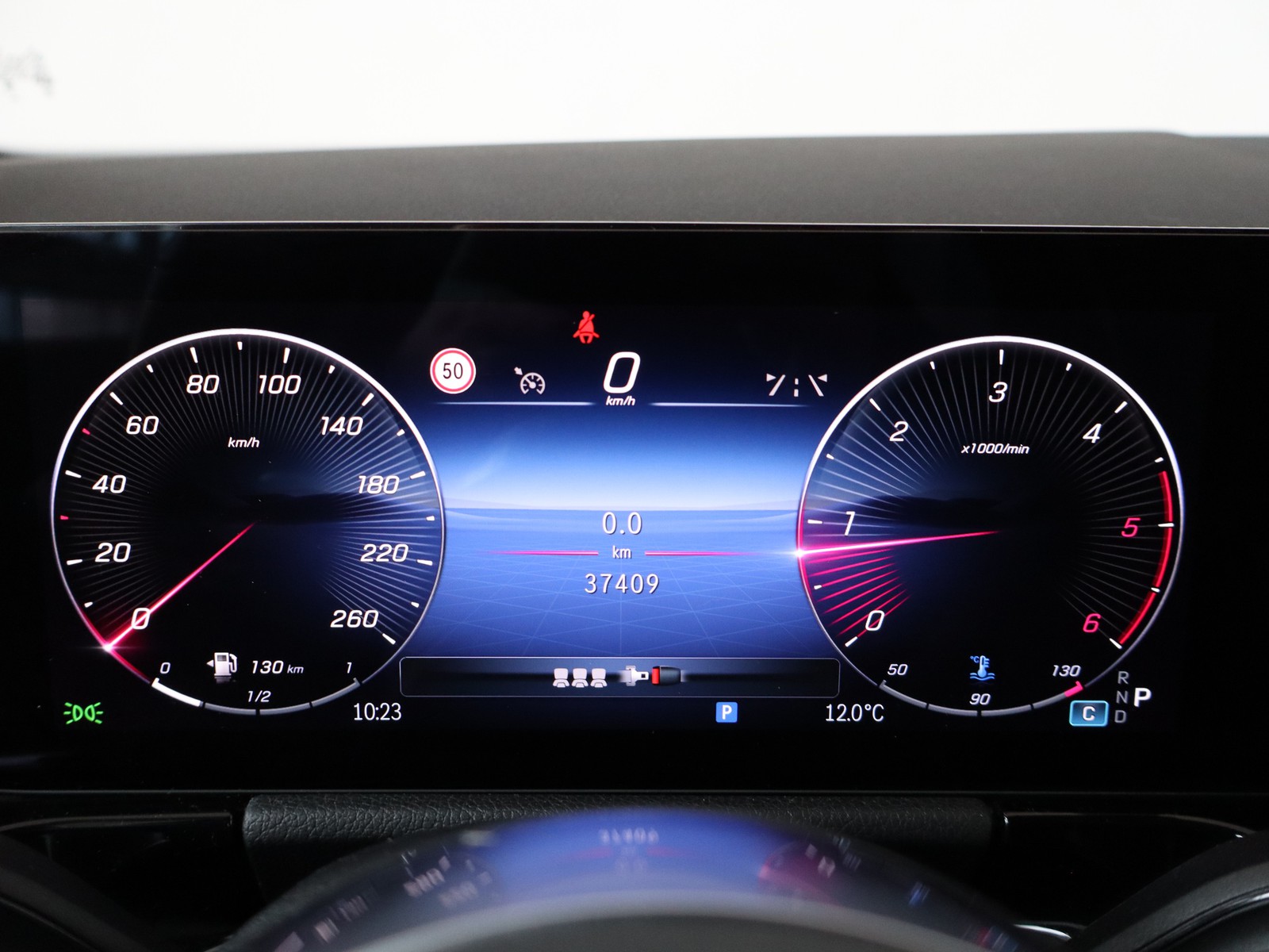 9 - Mercedes GLA 200 d progressive advanced plus 8g-dct