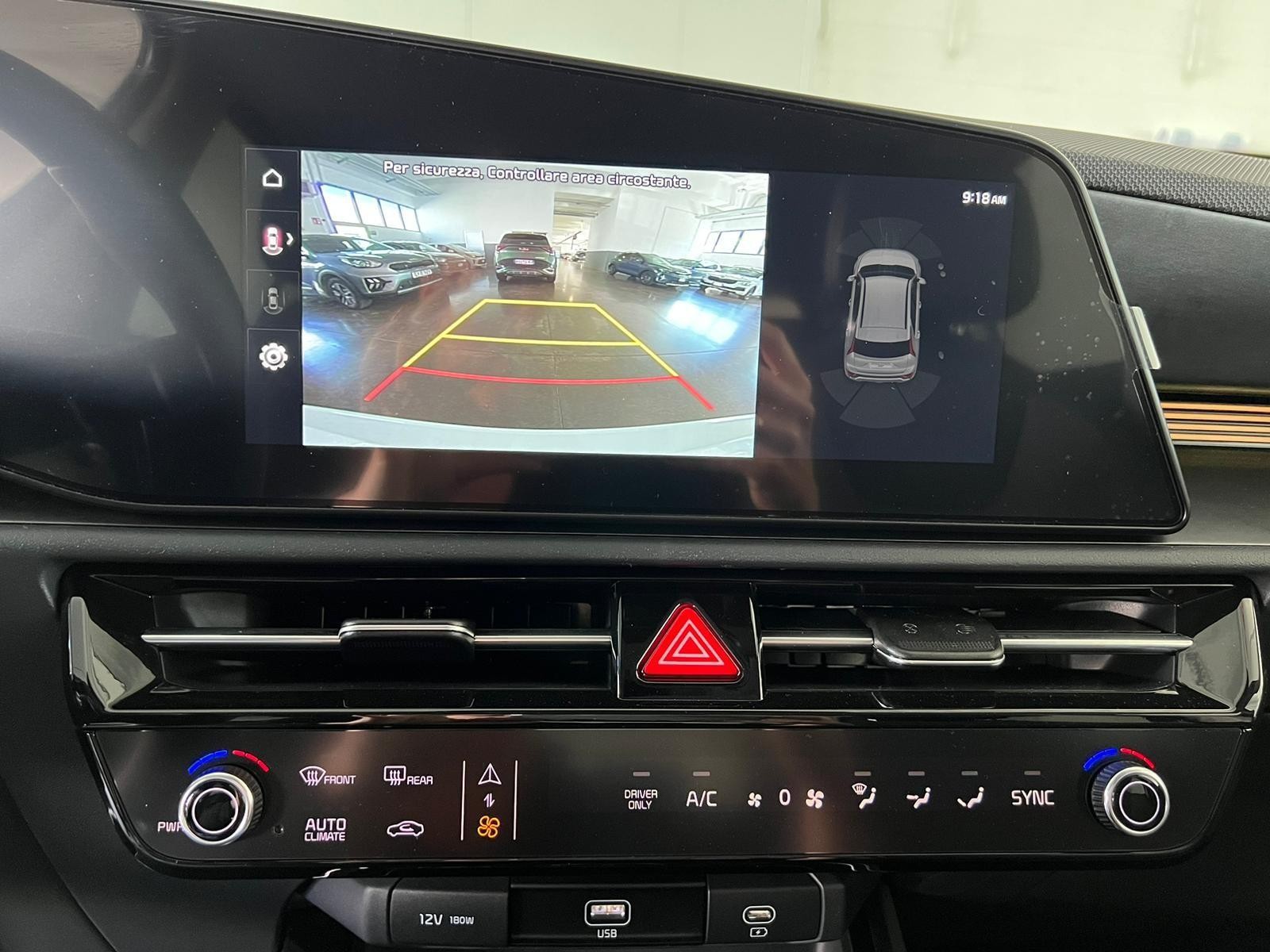 11 - Kia Niro 1.6 gdi hev tri-fuel 126cv style dct6