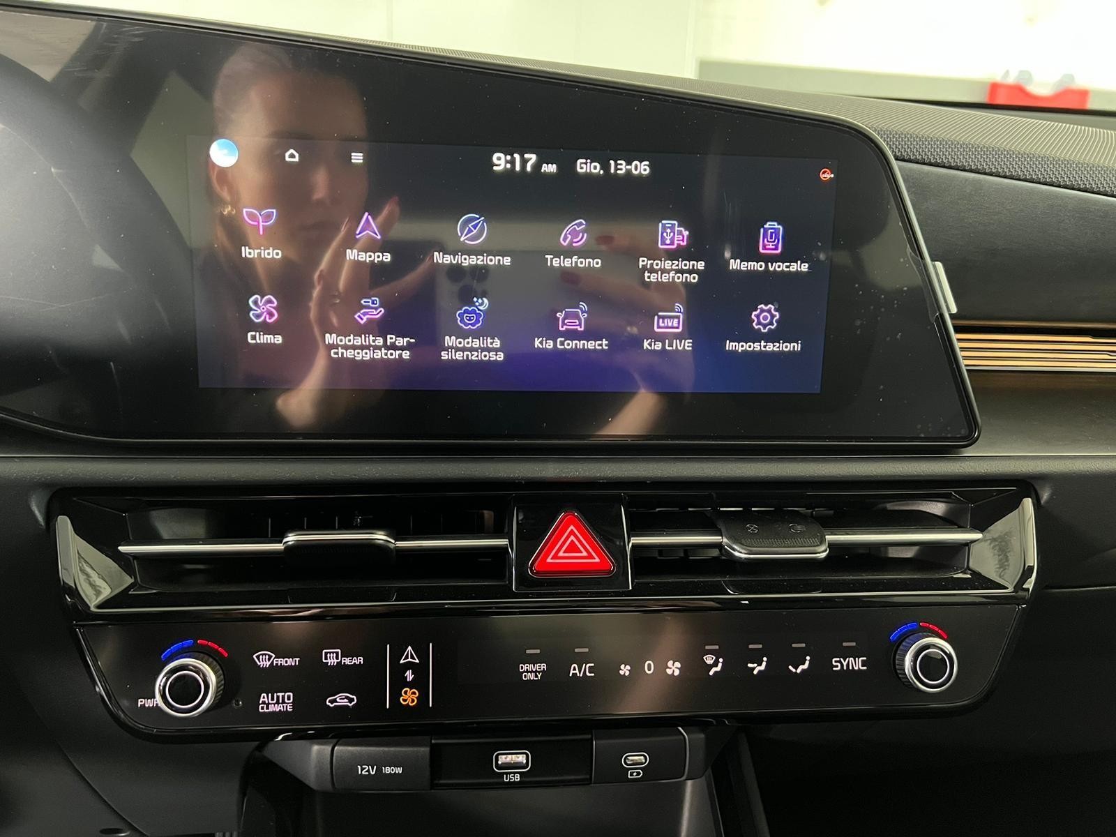 10 - Kia Niro 1.6 gdi hev tri-fuel 126cv style dct6