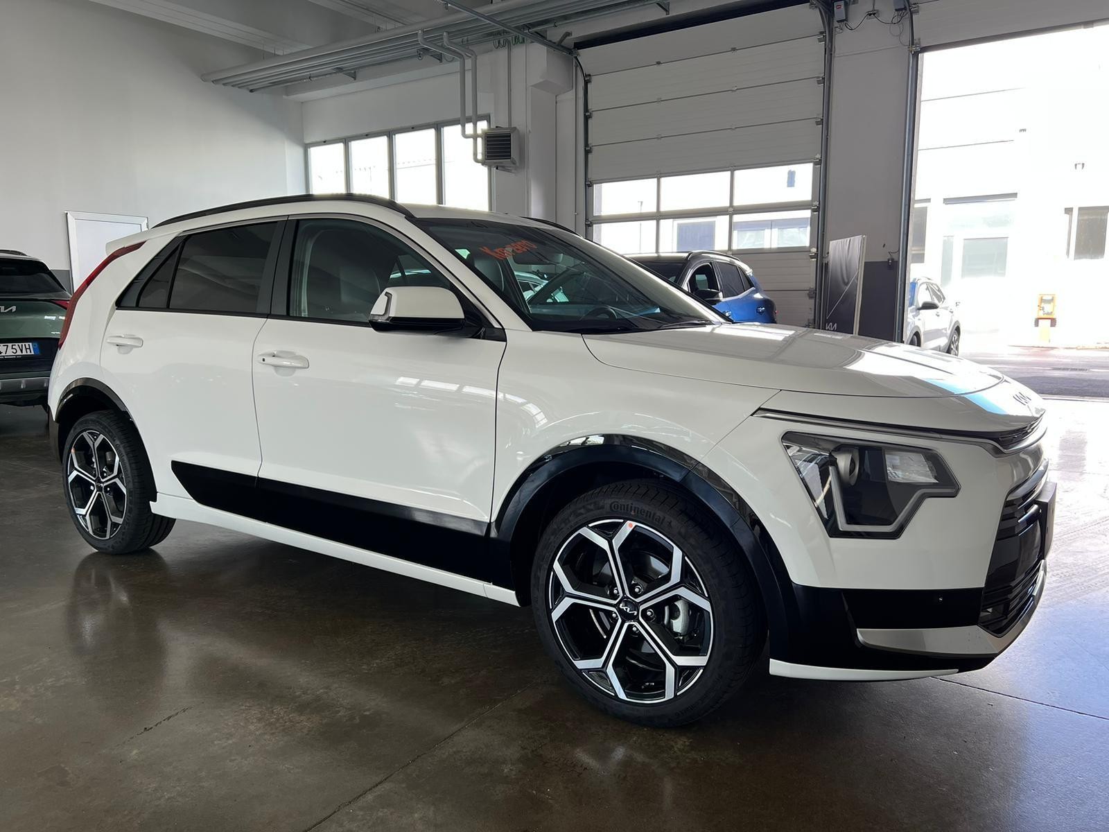 3 - Kia Niro 1.6 gdi hev tri-fuel 126cv style dct6