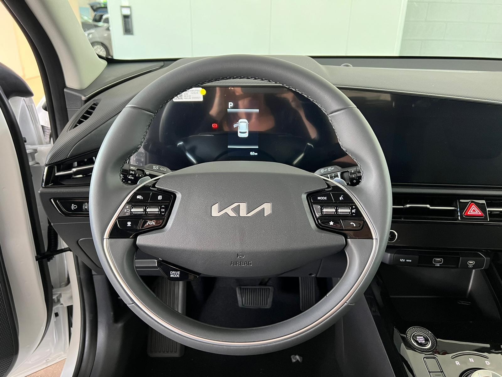 9 - Kia Niro 1.6 gdi hev tri-fuel 126cv style dct6