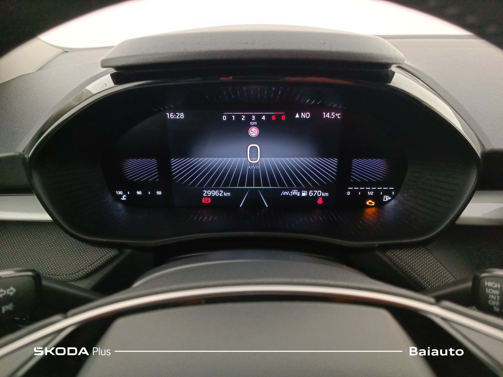 9 - Skoda Fabia 1.0 mpi 80cv 130 edition