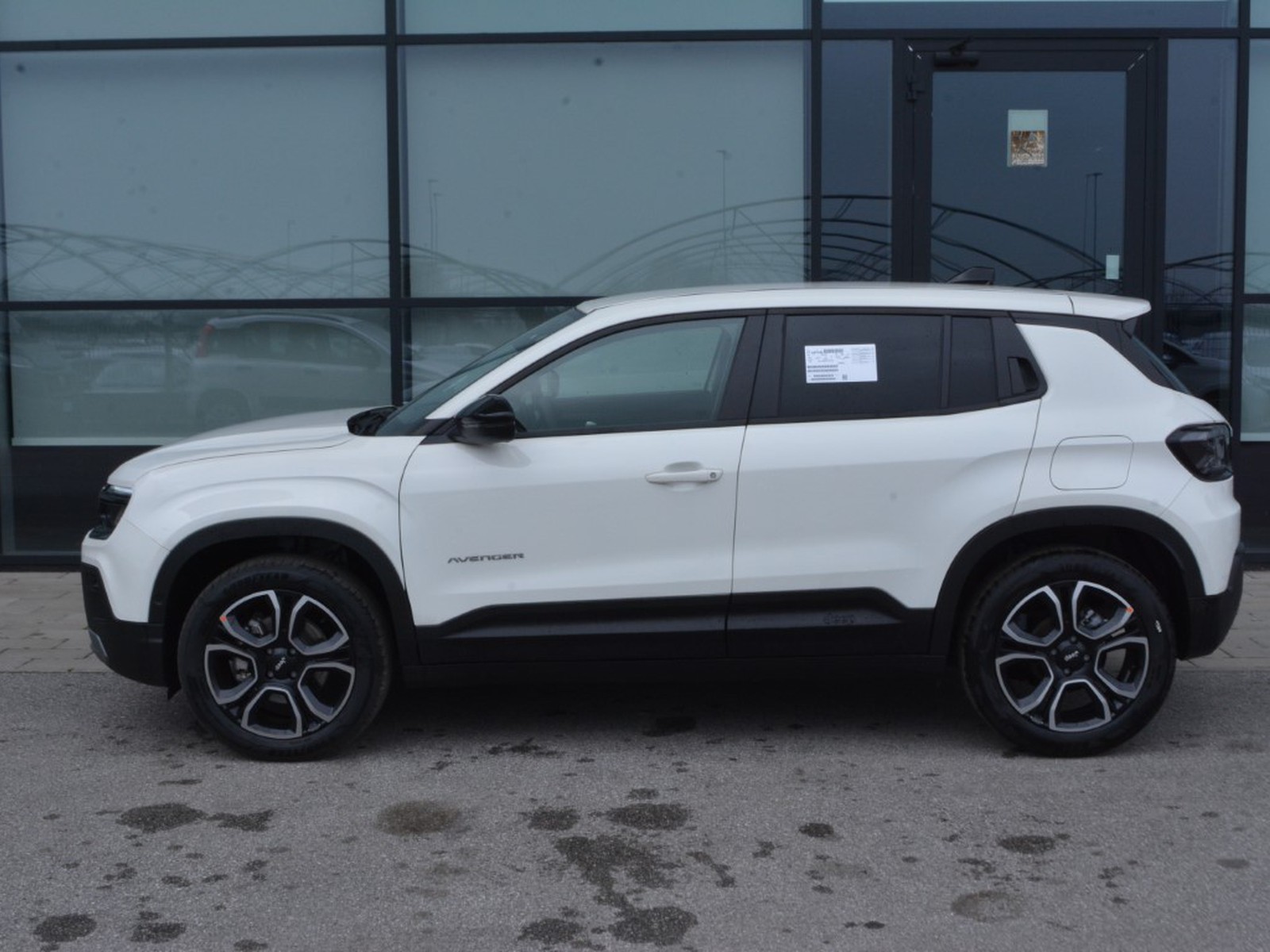 24 - Jeep Avenger 1.2 turbo e-hybrid mhev 110cv summit fwd edct6