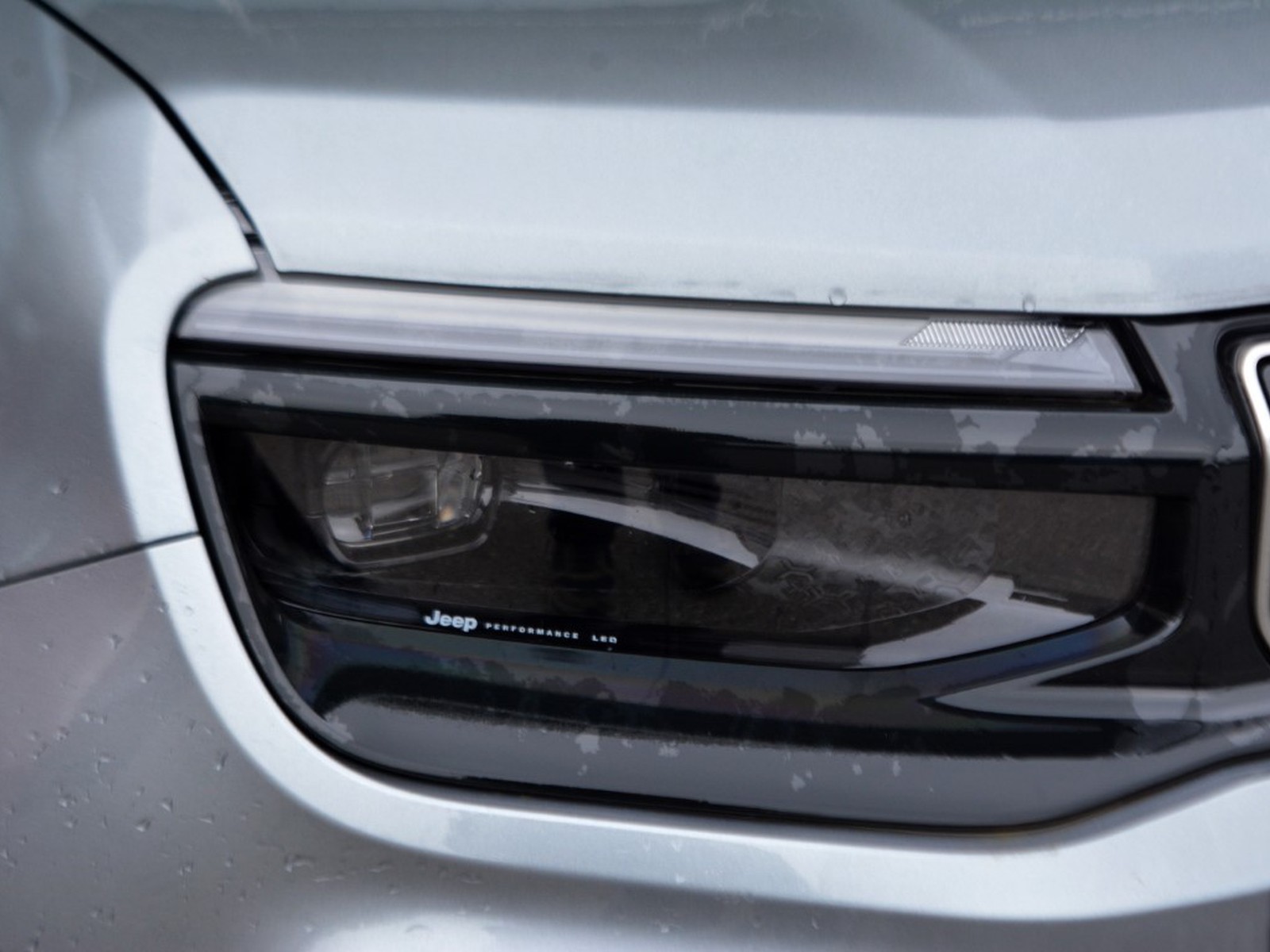 22 - Jeep Avenger 1.2 turbo 100cv summit fwd