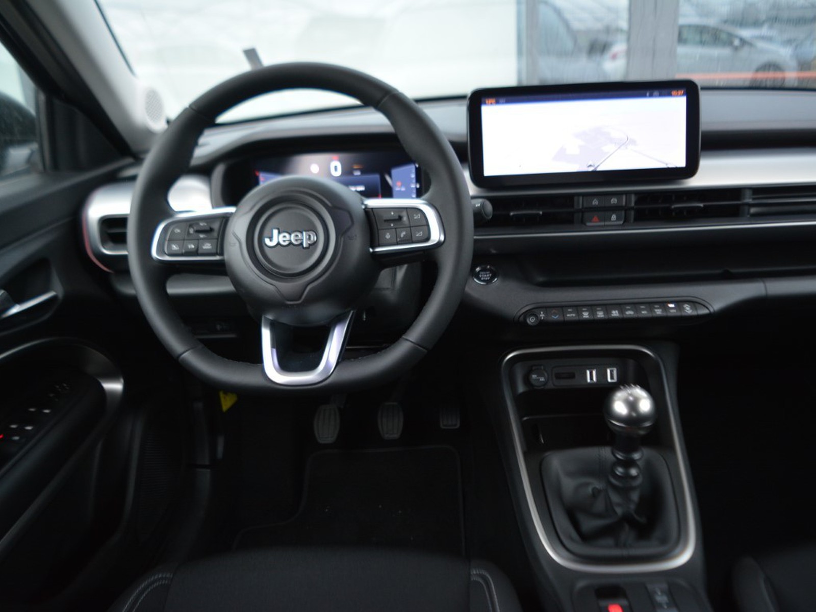 9 - Jeep Avenger 1.2 turbo 100cv summit fwd