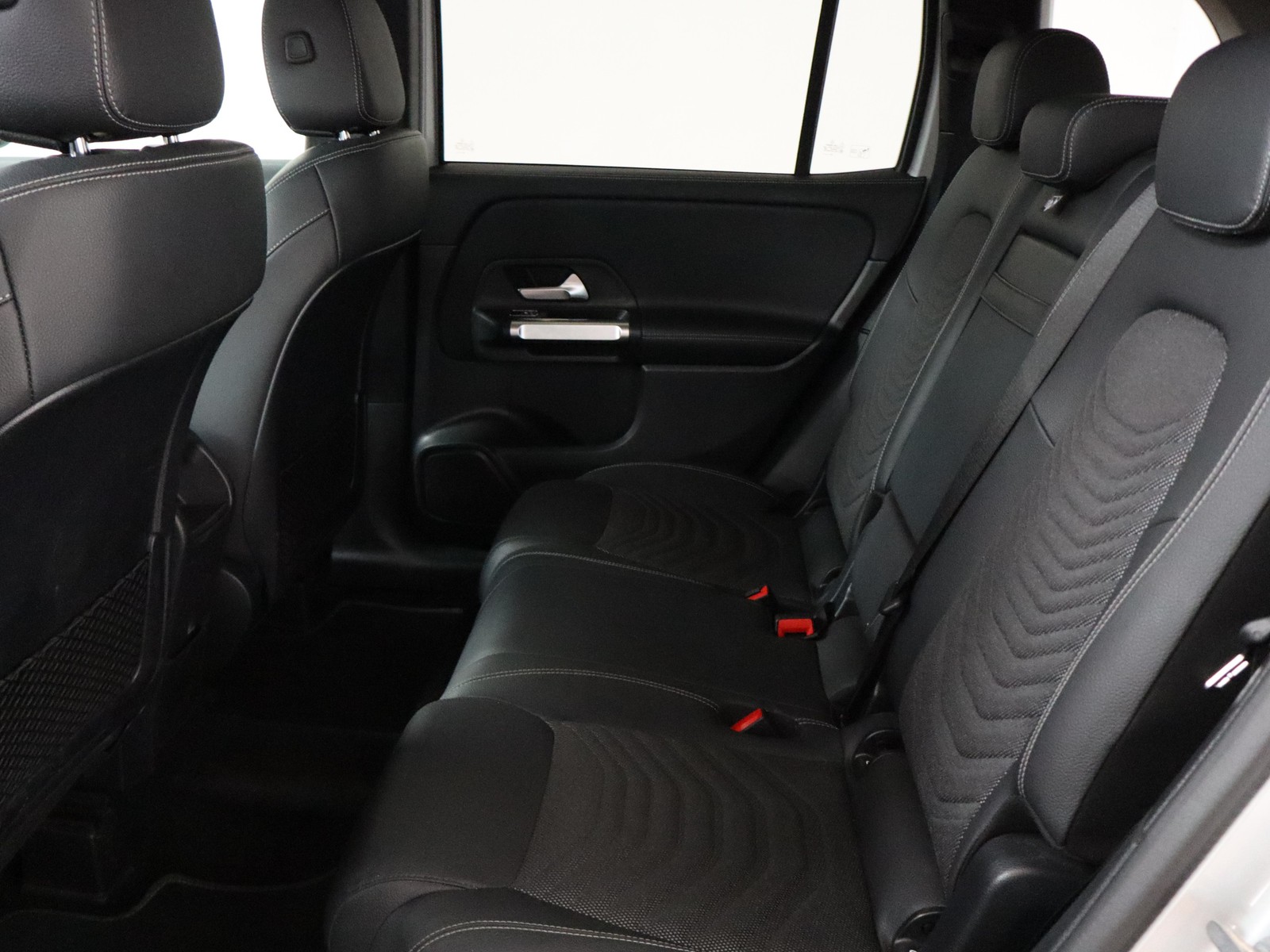 8 - Mercedes GLB 200 d progressive advanced plus 8g-dct