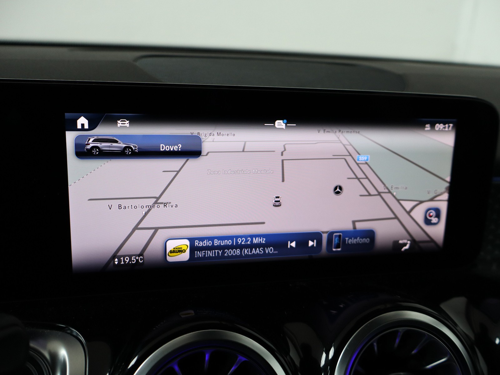 10 - Mercedes GLB 200 d progressive advanced plus 8g-dct