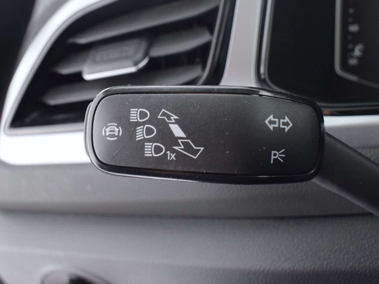 26 - Volkswagen T-Roc 2.0 tdi scr 115cv life