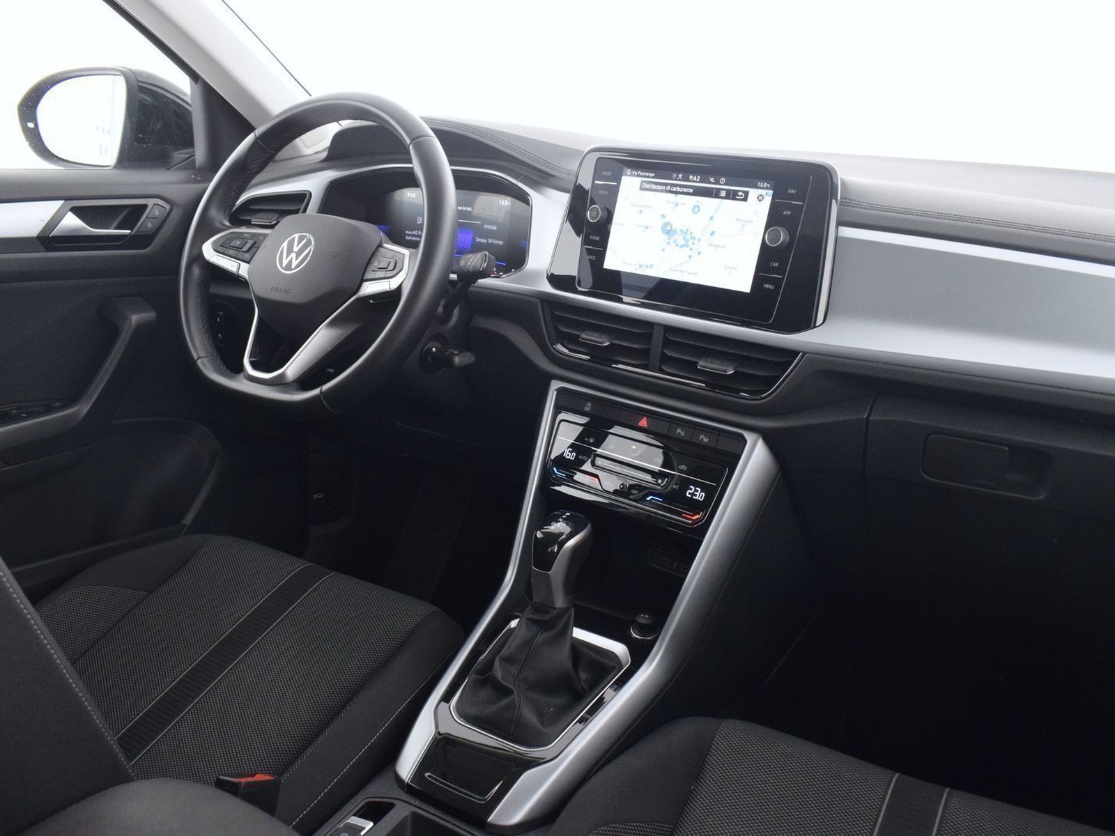 6 - Volkswagen T-Roc 2.0 tdi scr 150cv life dsg