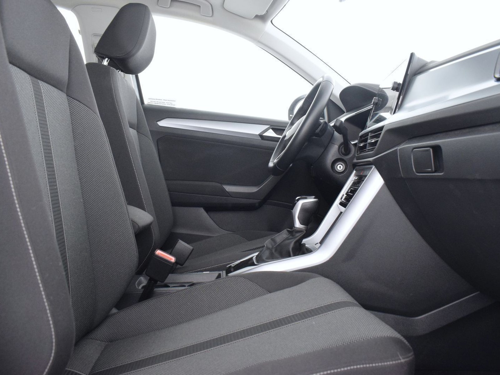 8 - Volkswagen T-Roc 2.0 tdi scr 150cv life dsg
