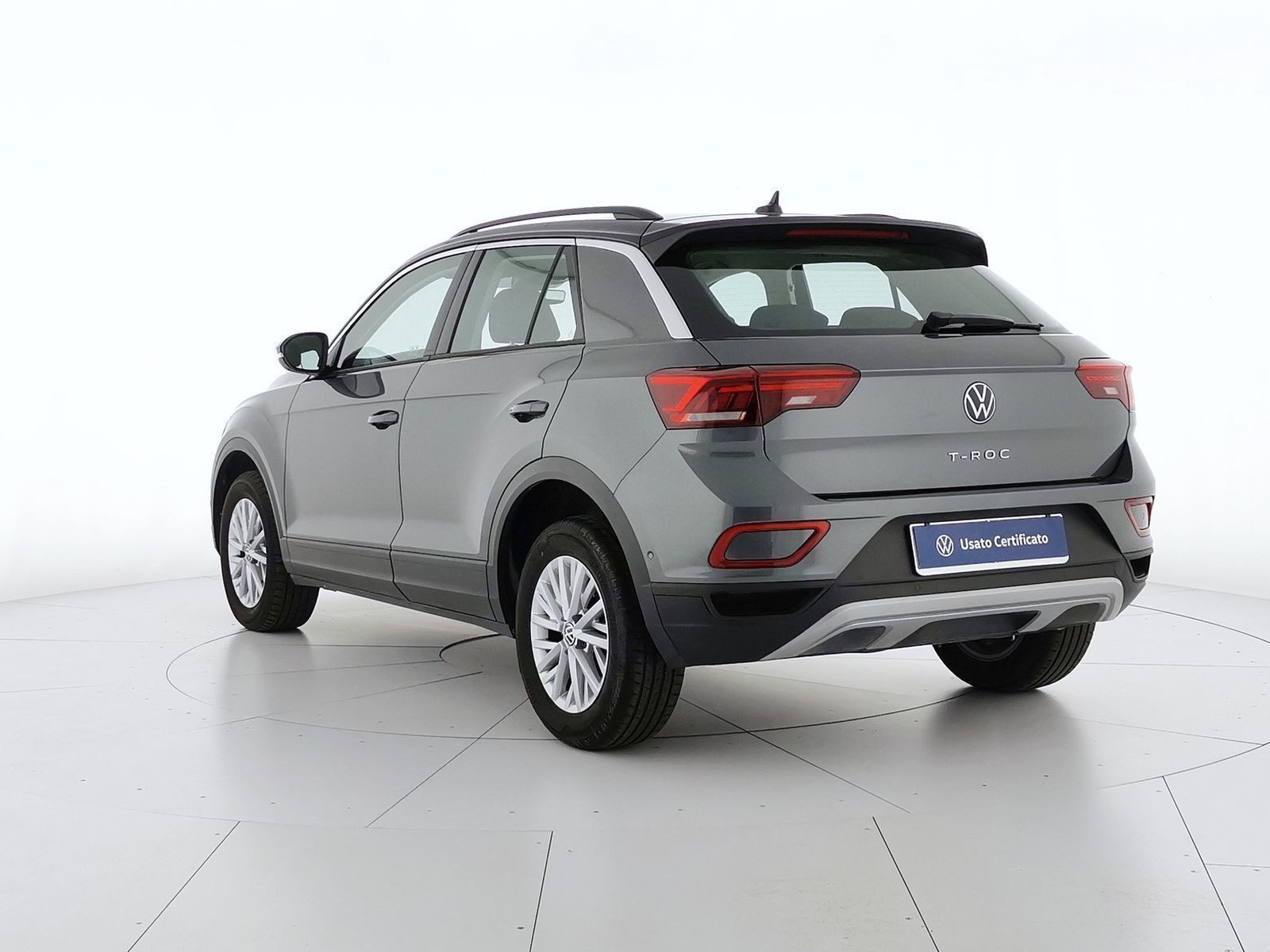 4 - Volkswagen T-Roc 2.0 tdi scr 115cv life