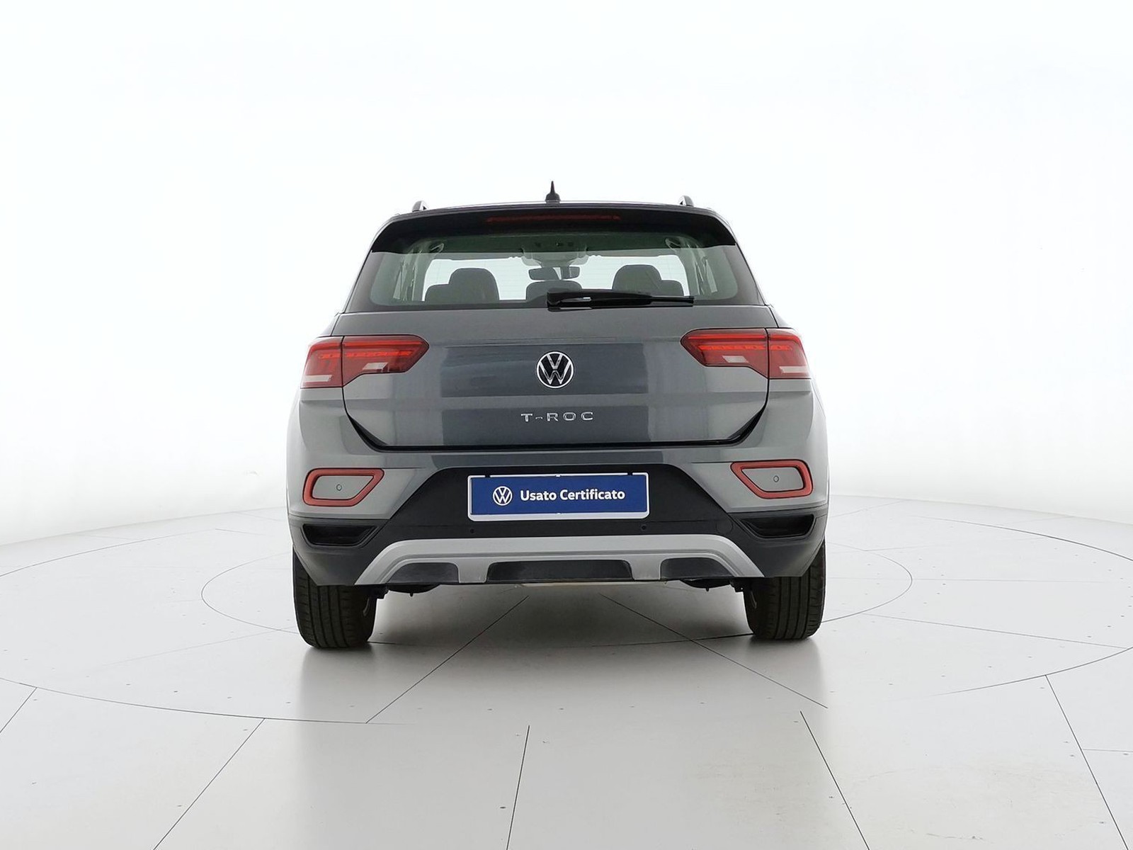 5 - Volkswagen T-Roc 2.0 tdi scr 115cv life