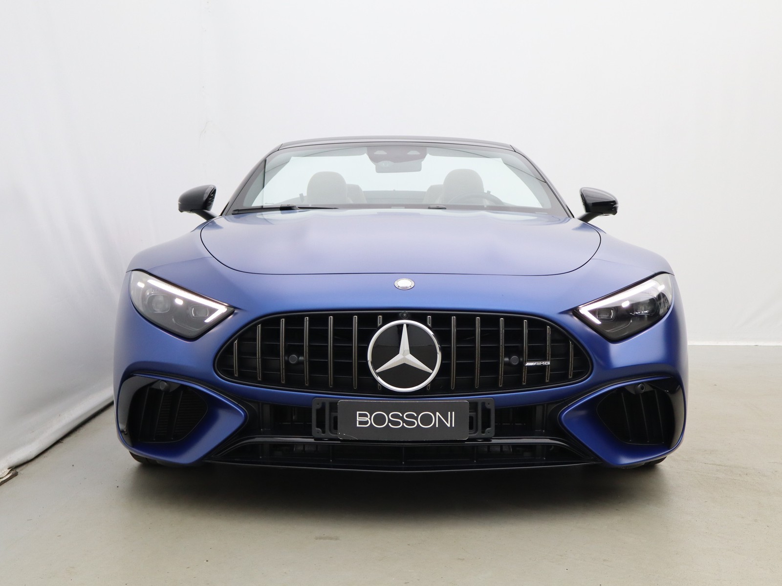 2 - AMG SL amg roadster 63 v8 premium plus 4matic+ speedshift mct amg