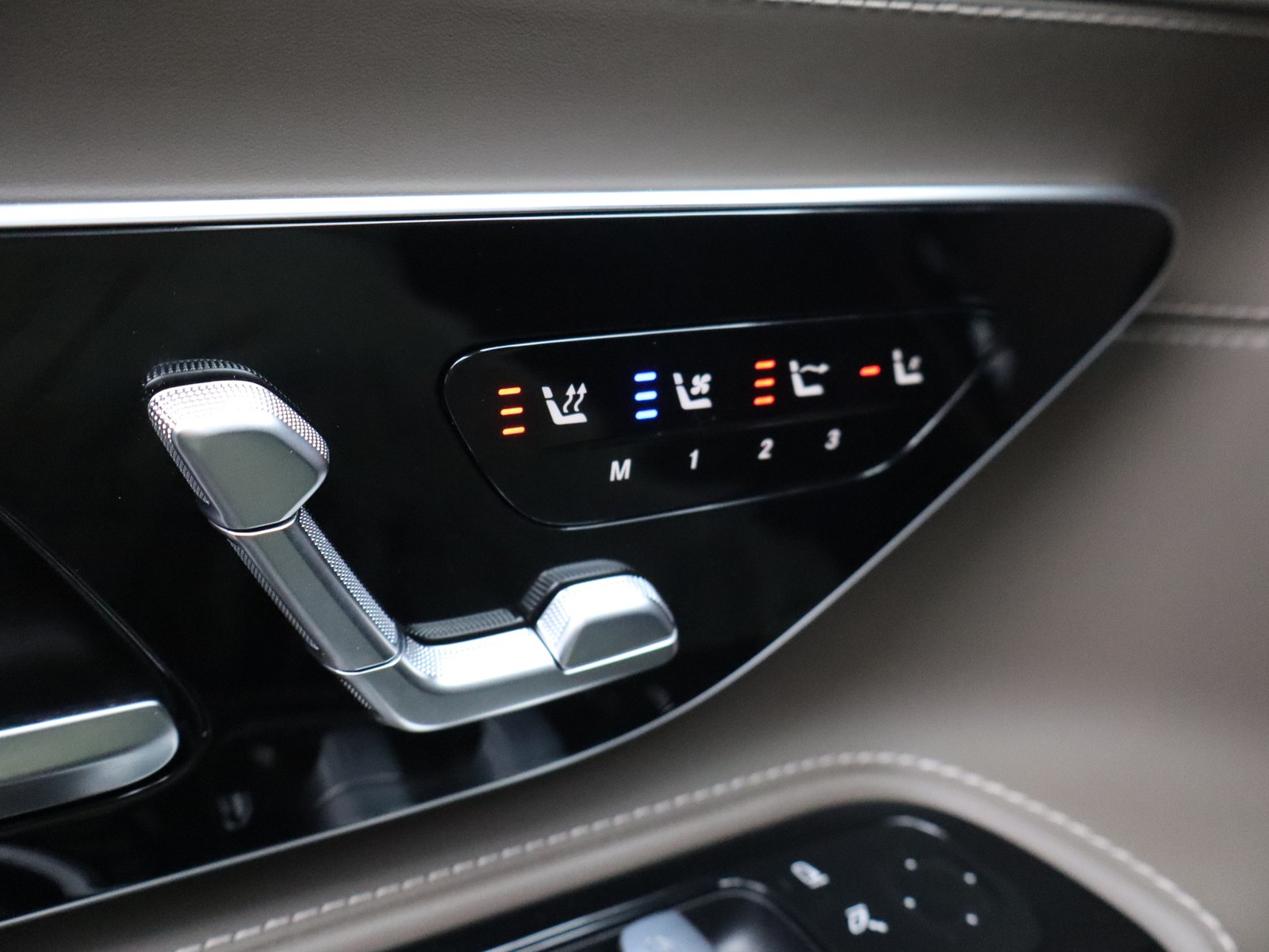 17 - AMG SL amg roadster 63 v8 premium plus 4matic+ speedshift mct amg