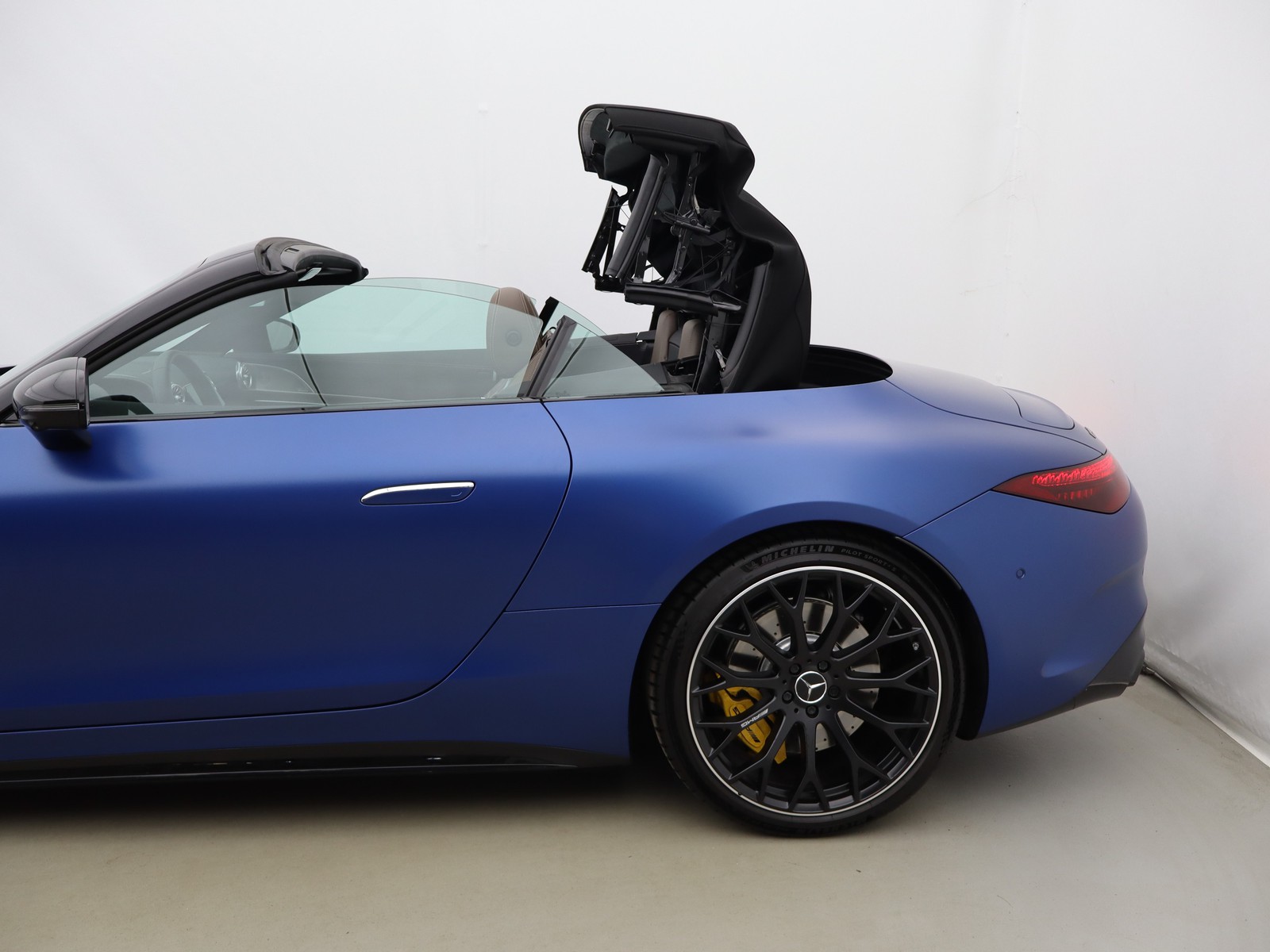 23 - AMG SL amg roadster 63 v8 premium plus 4matic+ speedshift mct amg