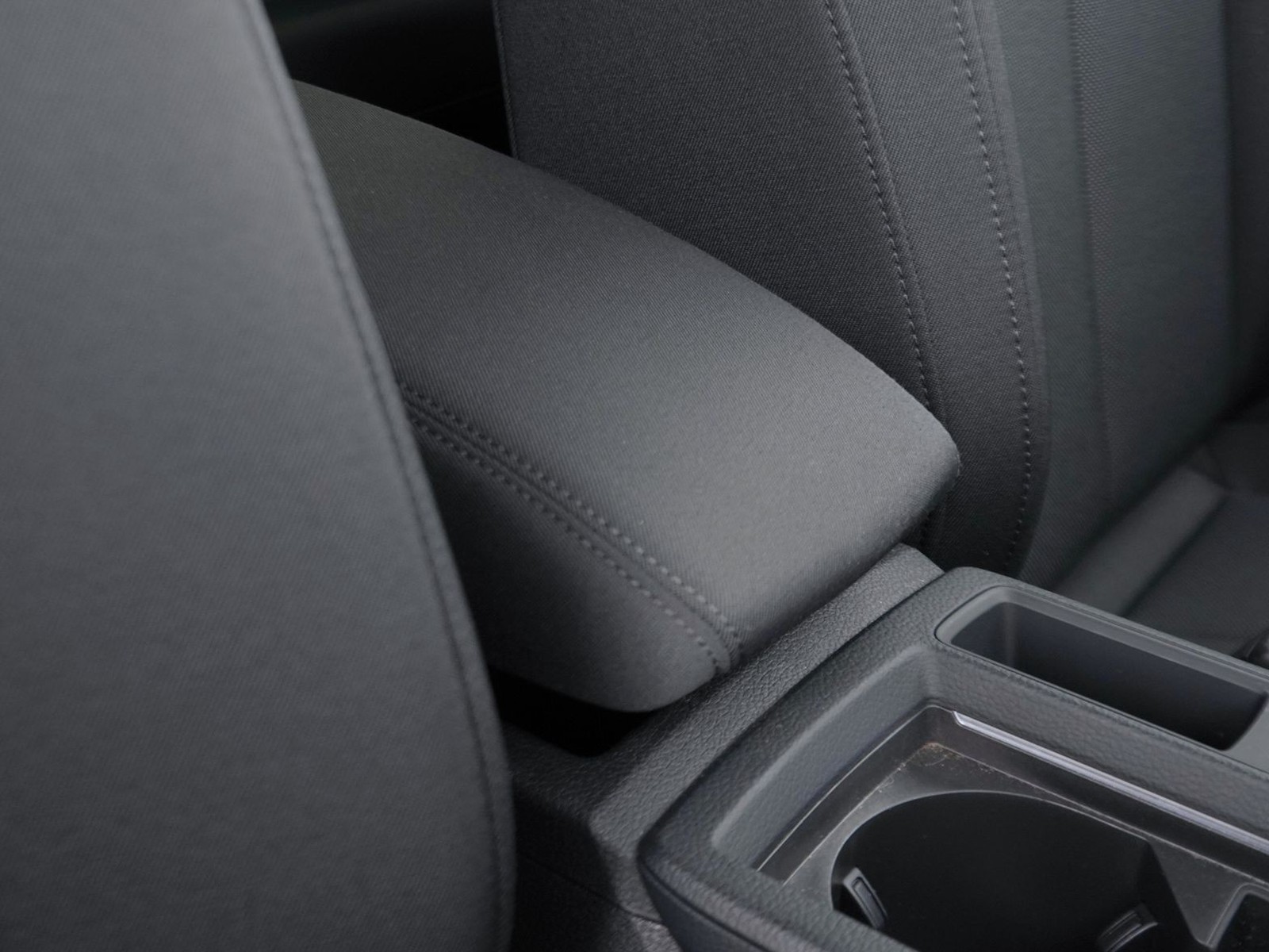 17 - Audi Q3 35 2.0 tdi business advanced s tronic