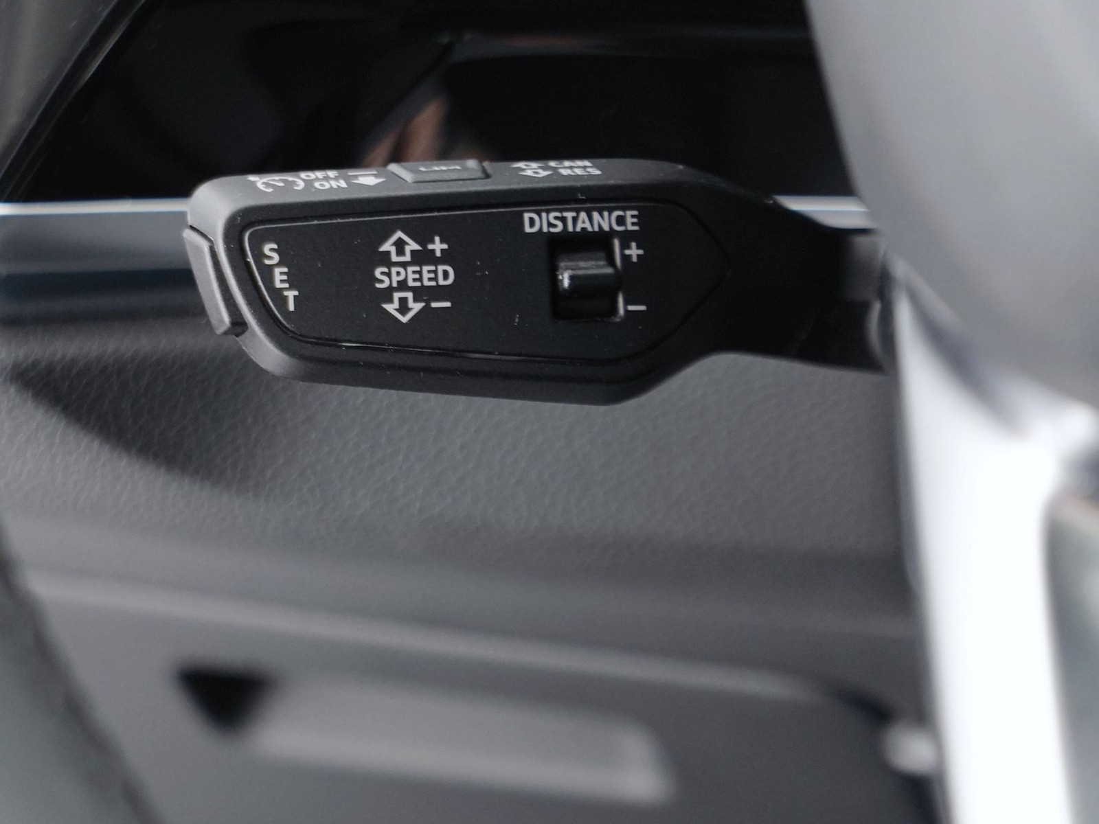 23 - Audi Q3 35 2.0 tdi business advanced s tronic