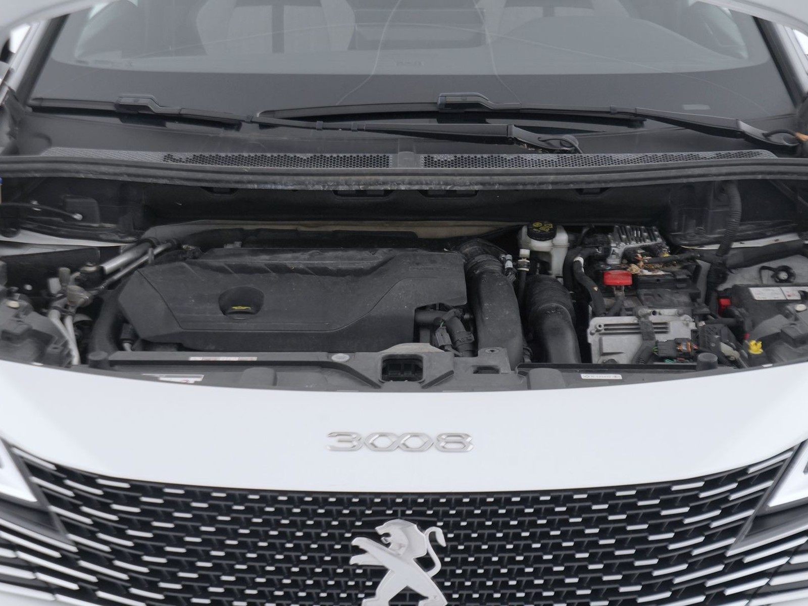 11 - Peugeot 3008 1.6 hybrid4 phev 300cv gt 4x4 e-eat8