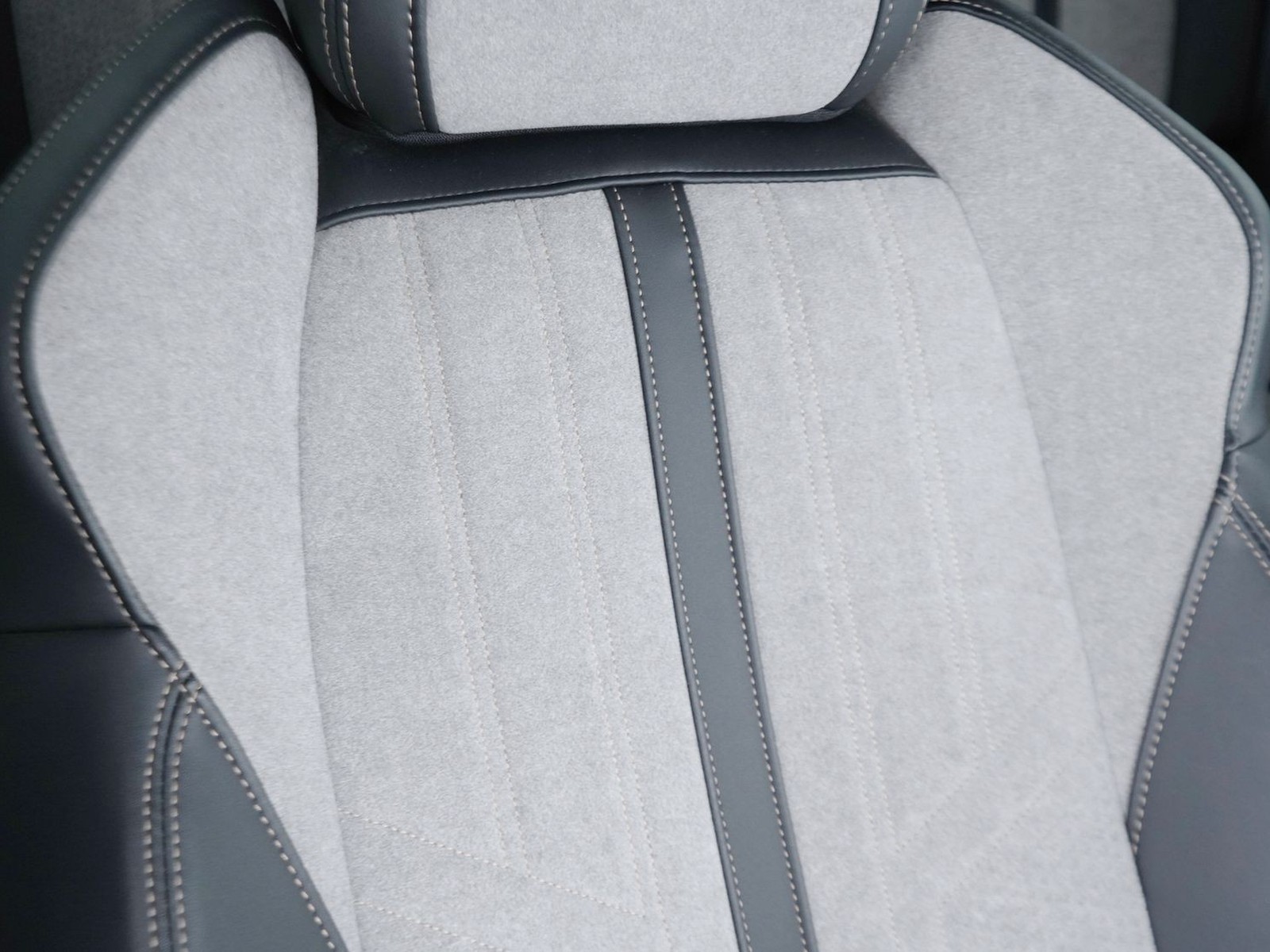 20 - Peugeot 3008 1.6 hybrid4 phev 300cv gt 4x4 e-eat8