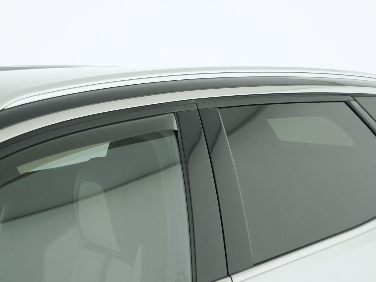 38 - Peugeot 3008 1.6 hybrid4 phev 300cv gt 4x4 e-eat8