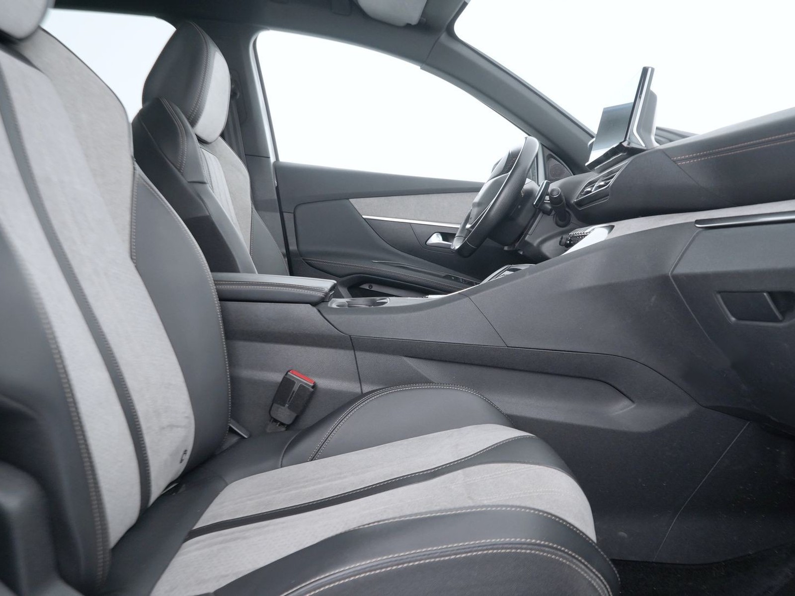 8 - Peugeot 3008 1.6 hybrid4 phev 300cv gt 4x4 e-eat8