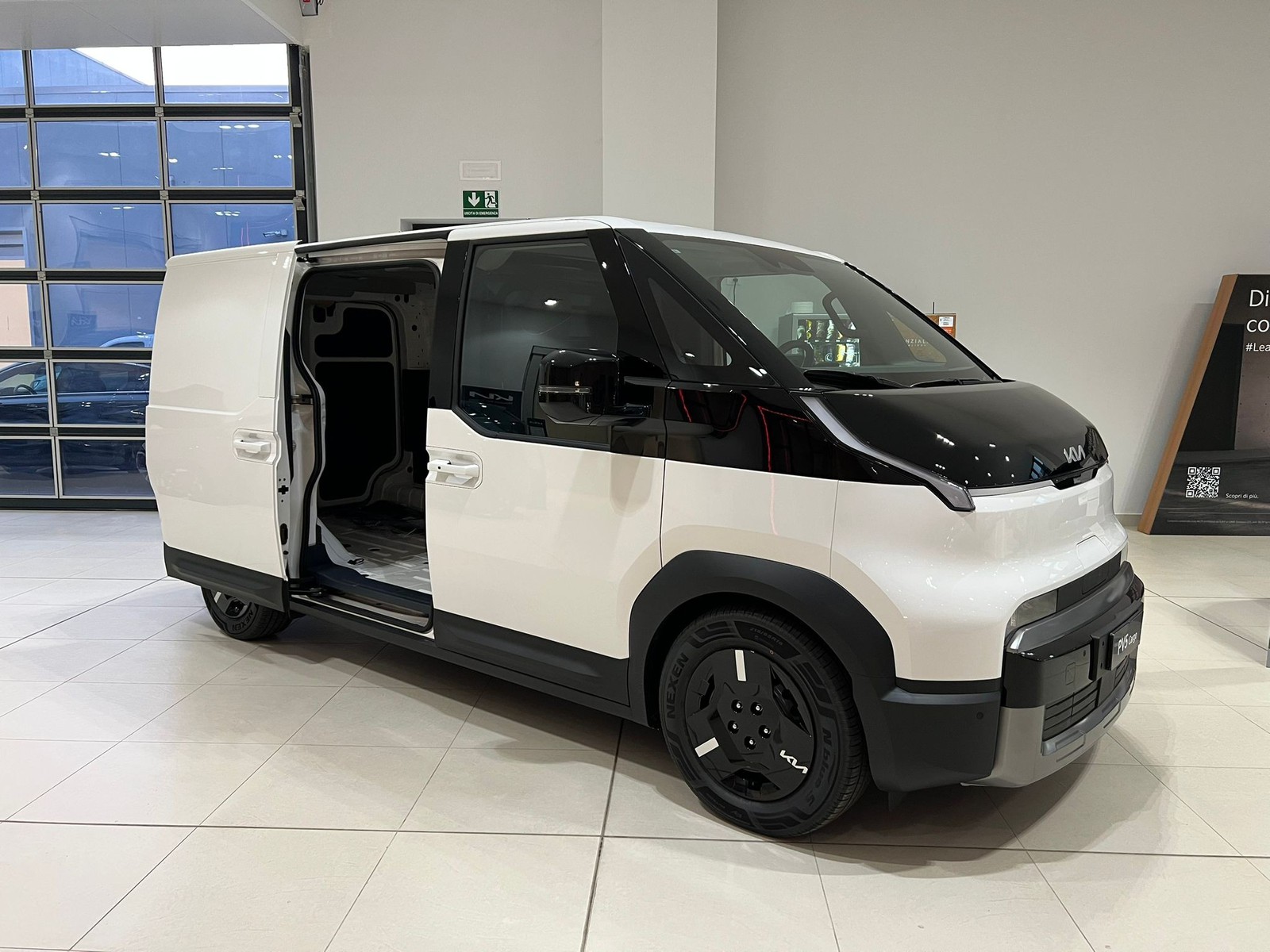 3 - Kia PV5 Cargo LR BUSINESS WNT