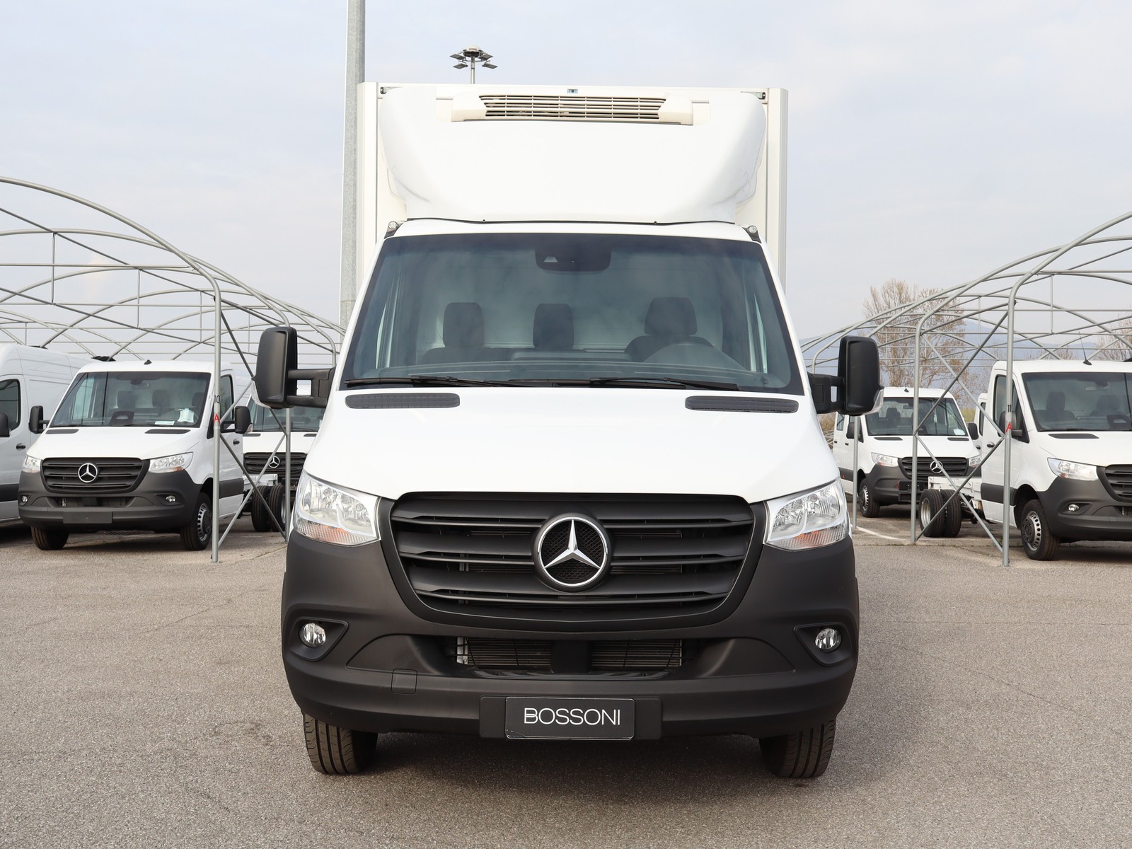 2 - Mercedes Vans Sprinter 417 2.0 cdi t 37/35 rwd r.gem.